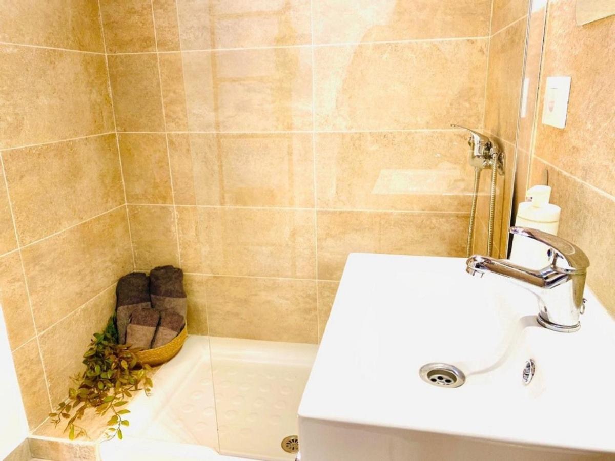 Bernegal Maday, Heated Bathtub Piscina y Jardin by Deihu Experiences