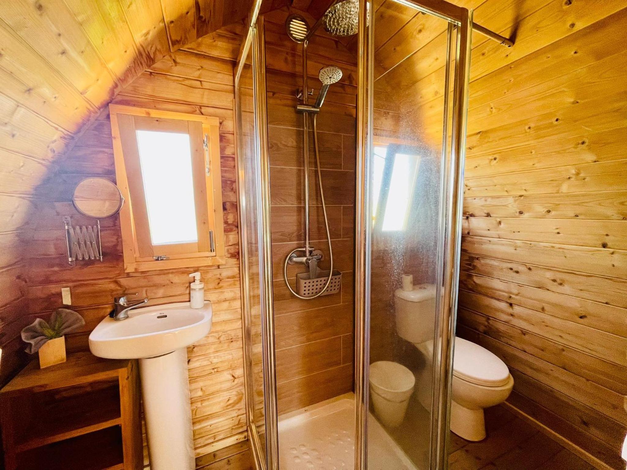 Bernegal Maday, Heated Bathtub Piscina y Jardin by Deihu Experiences