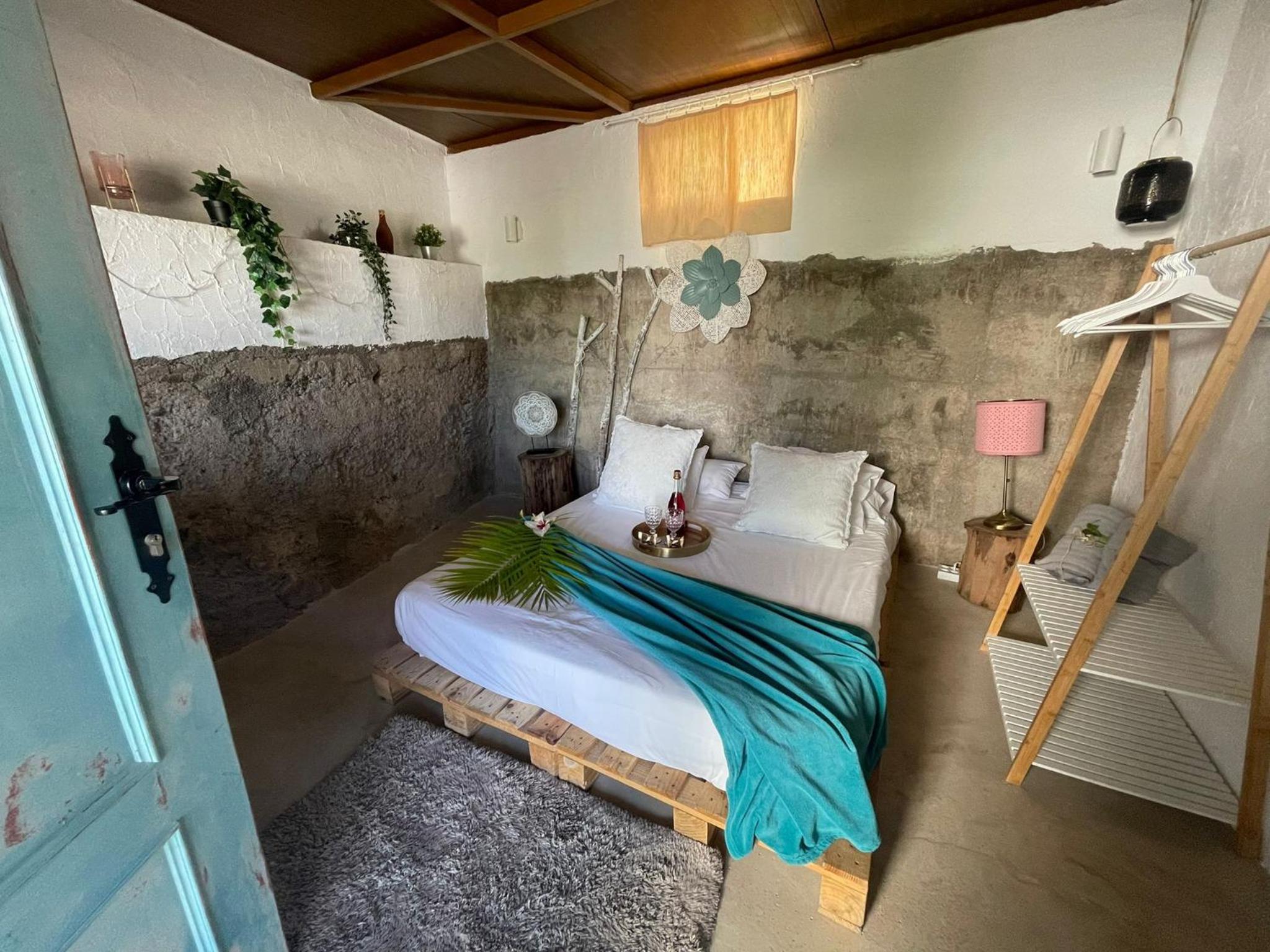 Lykke Suite Spa Piscina y Jardín by Deihu Experiences