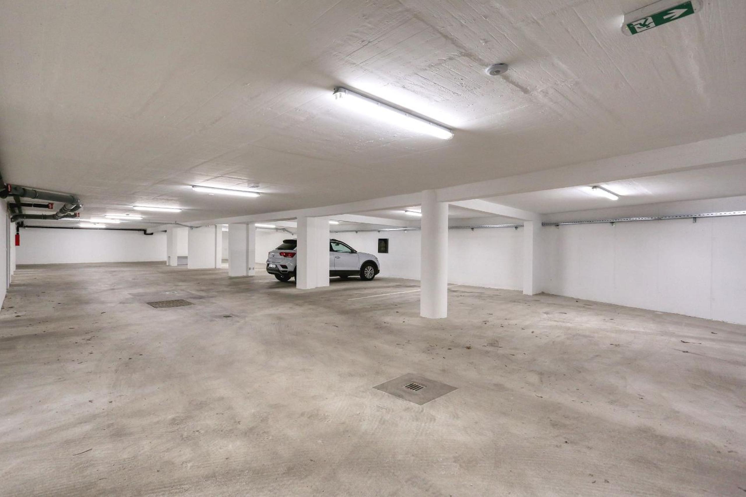 Apartments Perla with free parking view 2