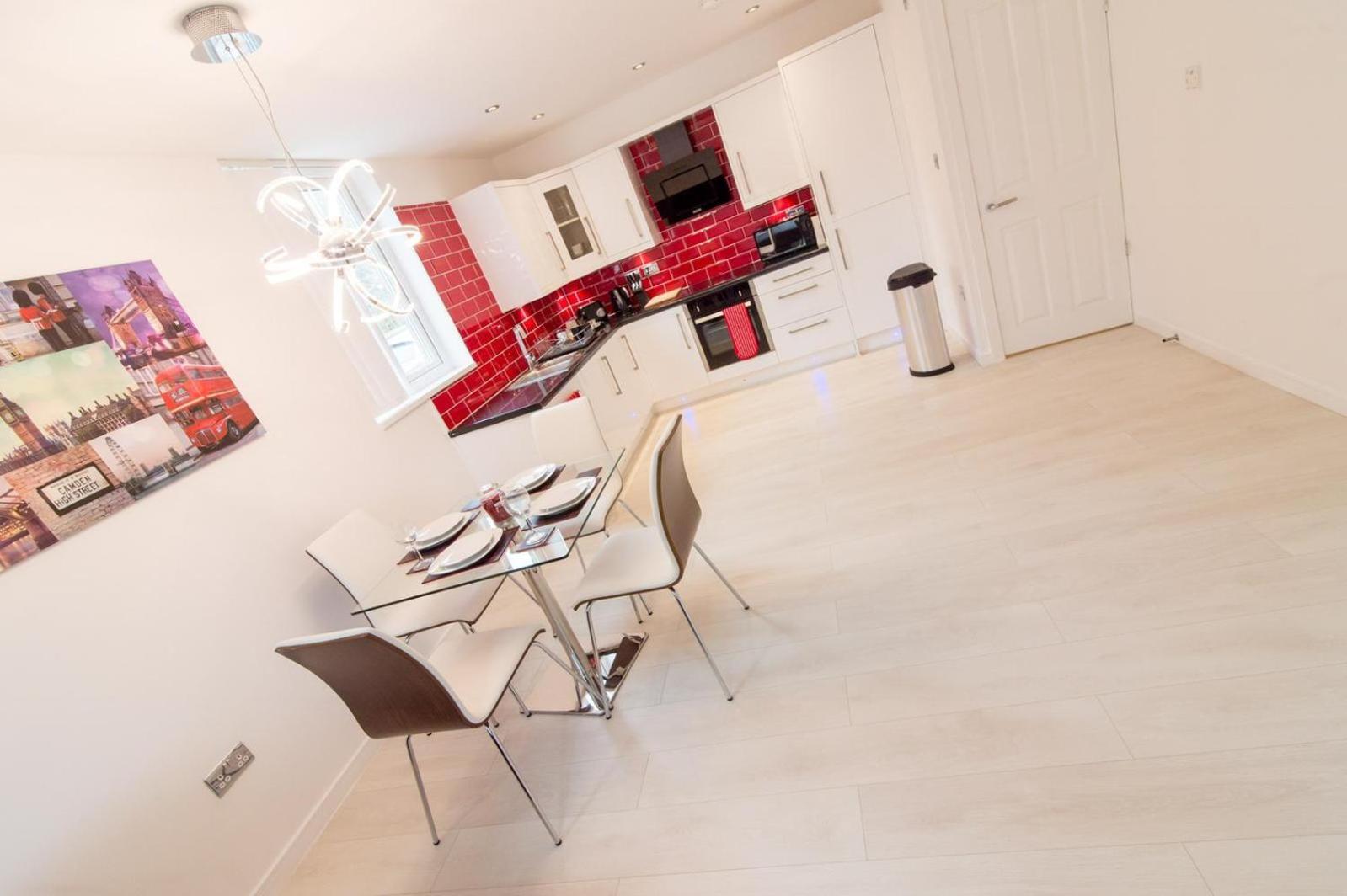 Live in Leeds Nazarene Apartments — photo 23
