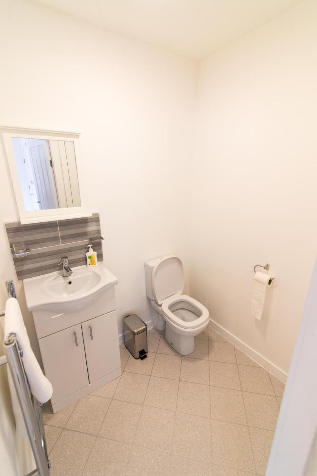Live in Leeds Nazarene Apartments — photo 27