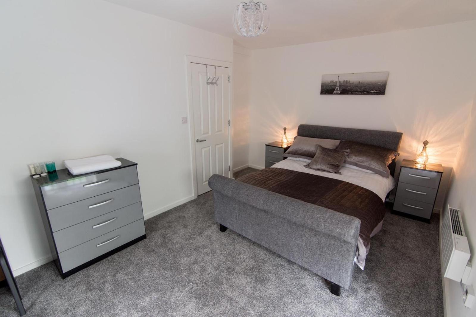 Live in Leeds Nazarene Apartments — photo 25