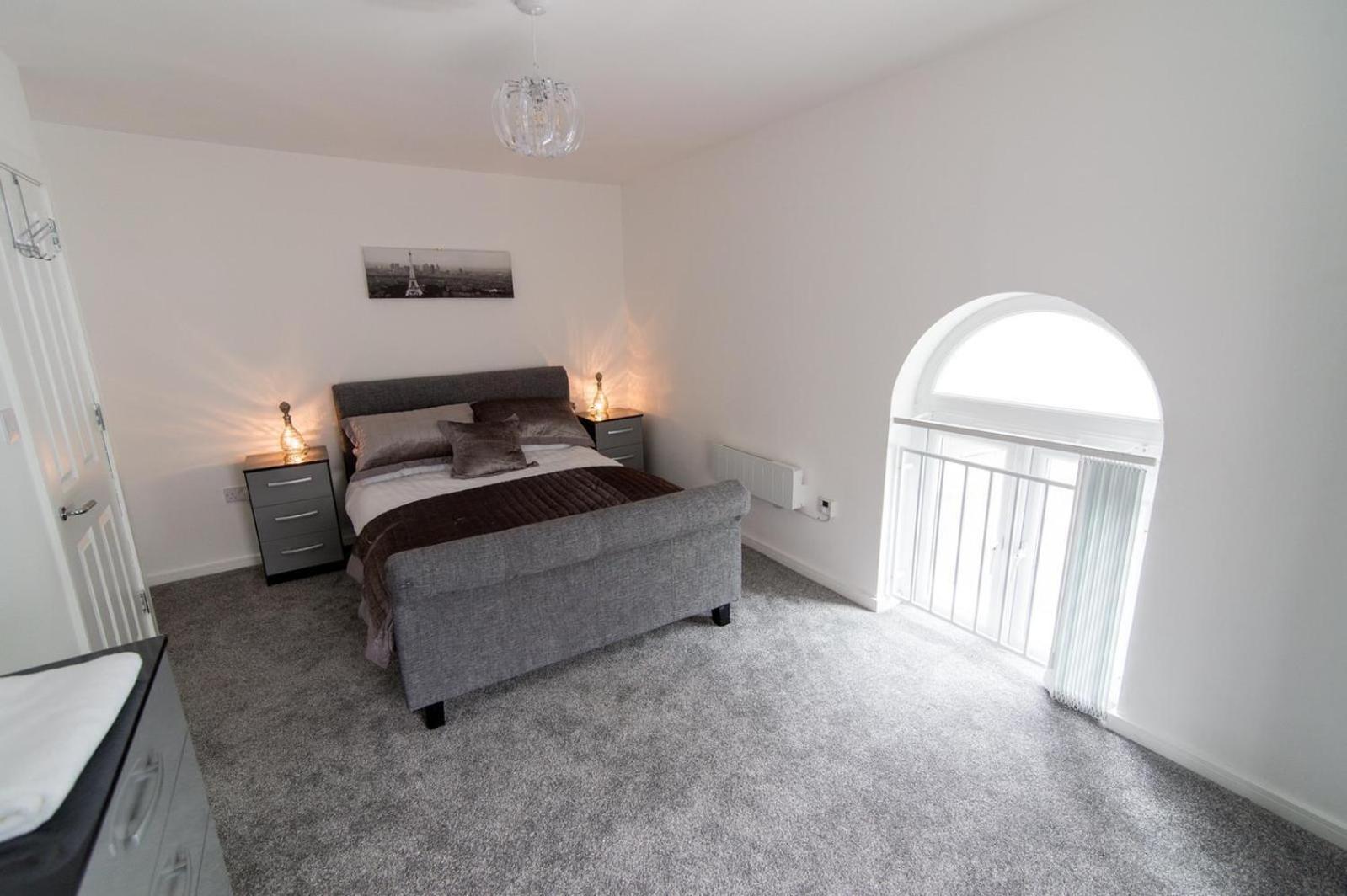 Live in Leeds Nazarene Apartments — photo 30