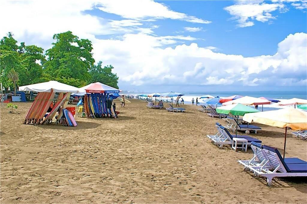 White Moon - Dream 5br Villa in Legian close to the Beach