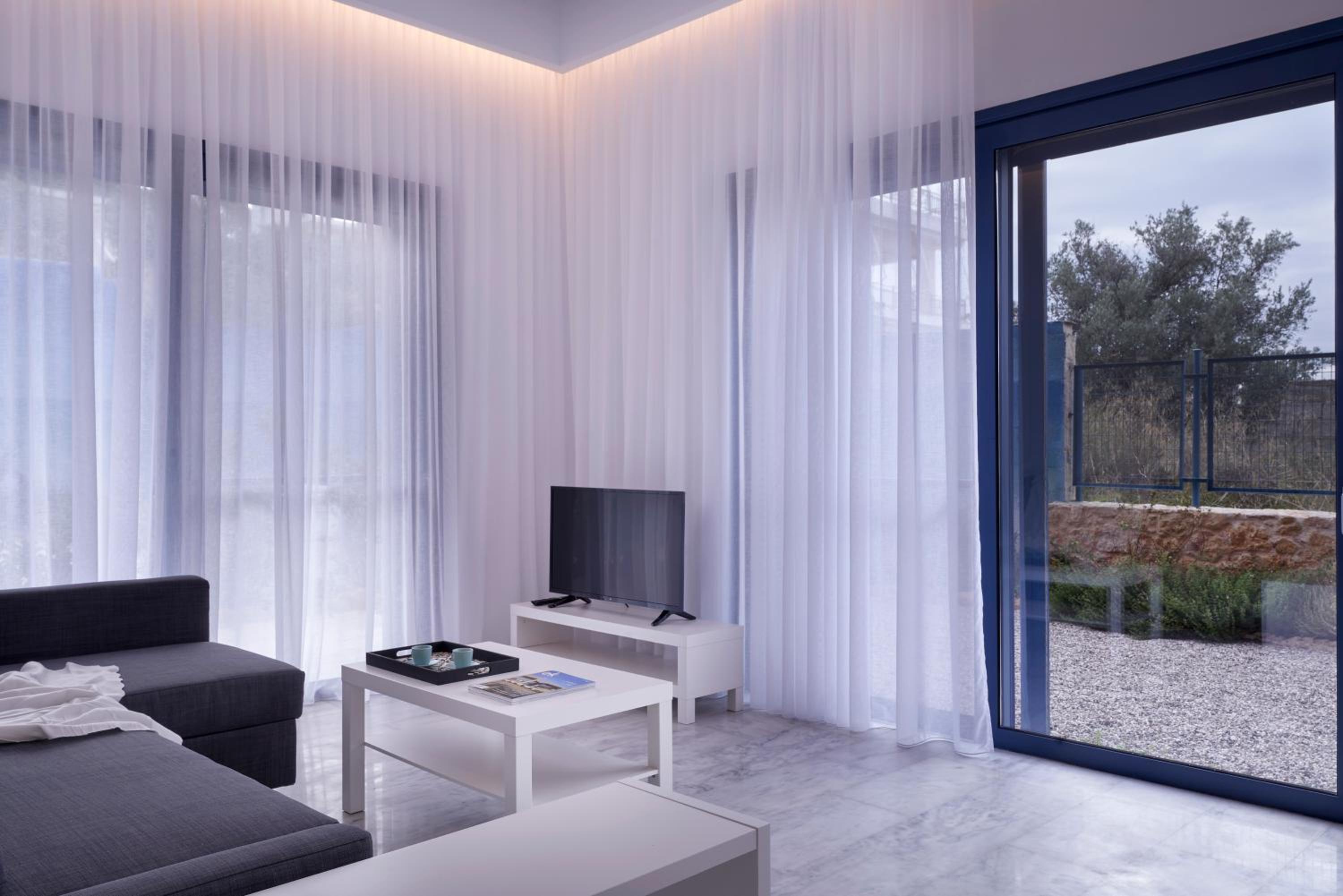Augoustos ECO luxury apartments with pool
