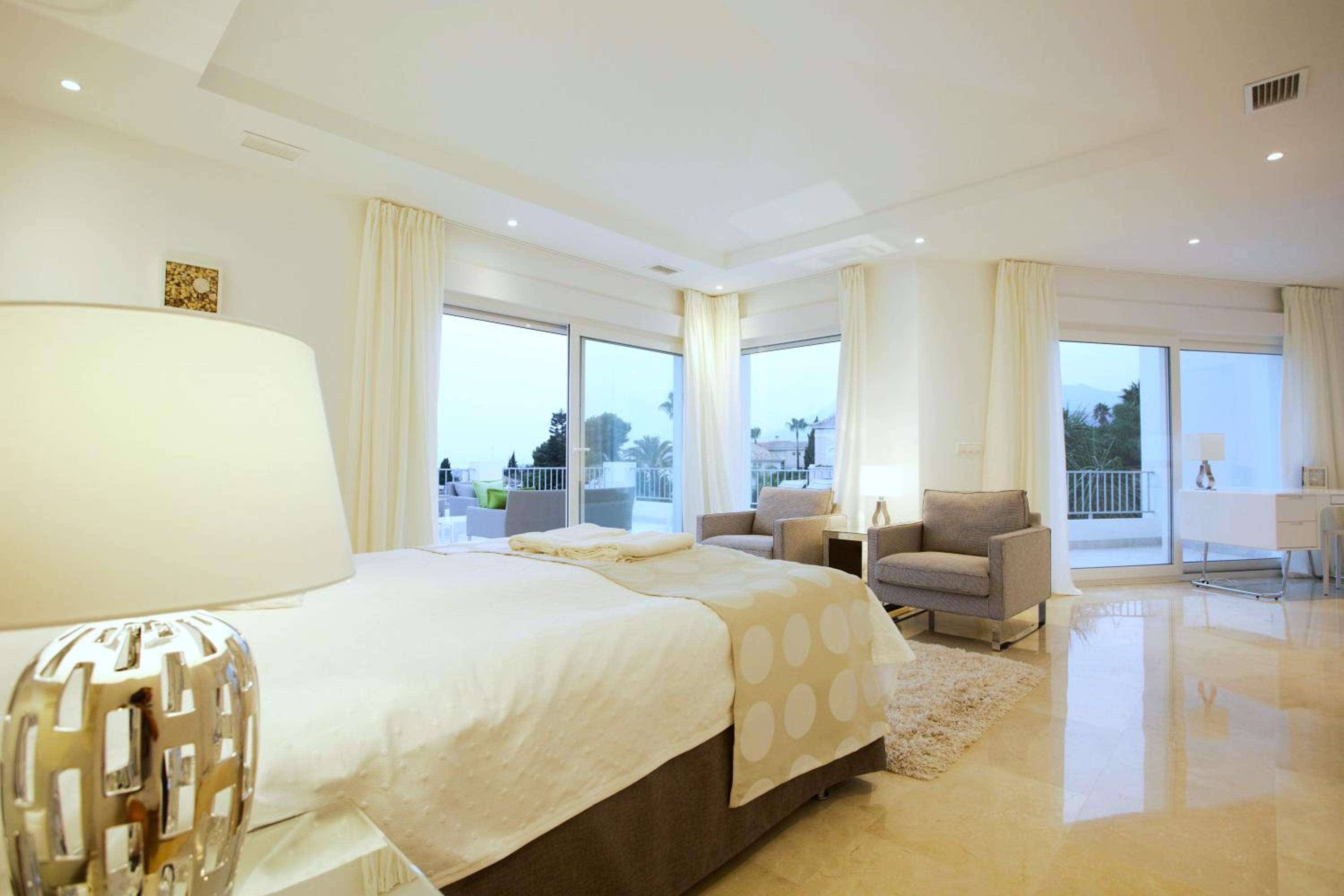 Marbella Vacations - Exquisite Villa Near Beach - Heated Pool - Property Image 50