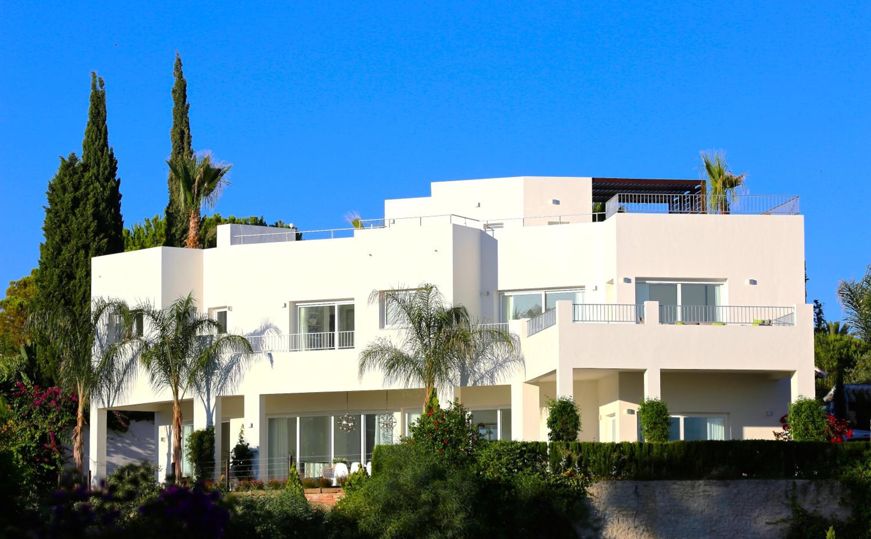 Marbella Vacations - Exquisite Villa Near Beach - Heated Pool - Property Image 40