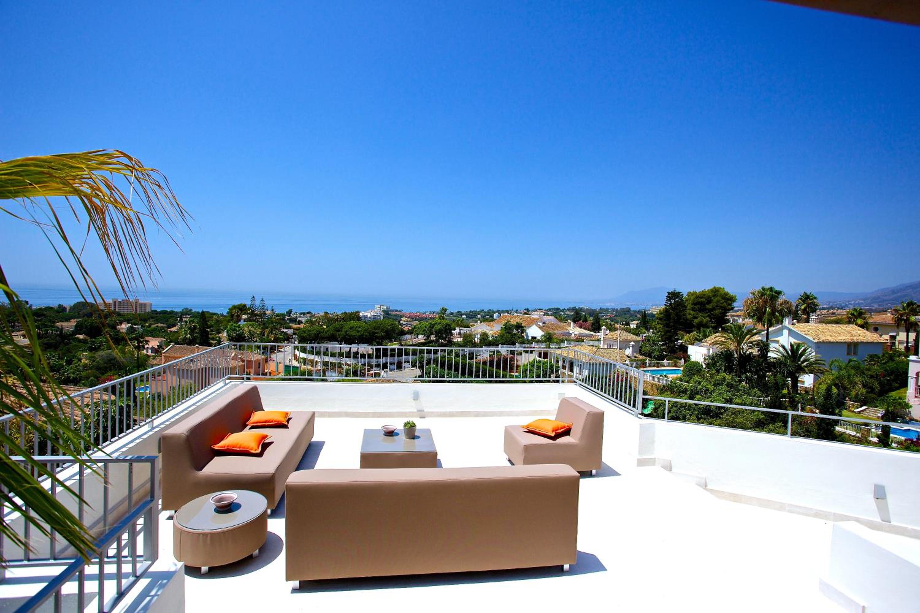 Marbella Vacations - Exquisite Villa Near Beach - Heated Pool - Property Image 19