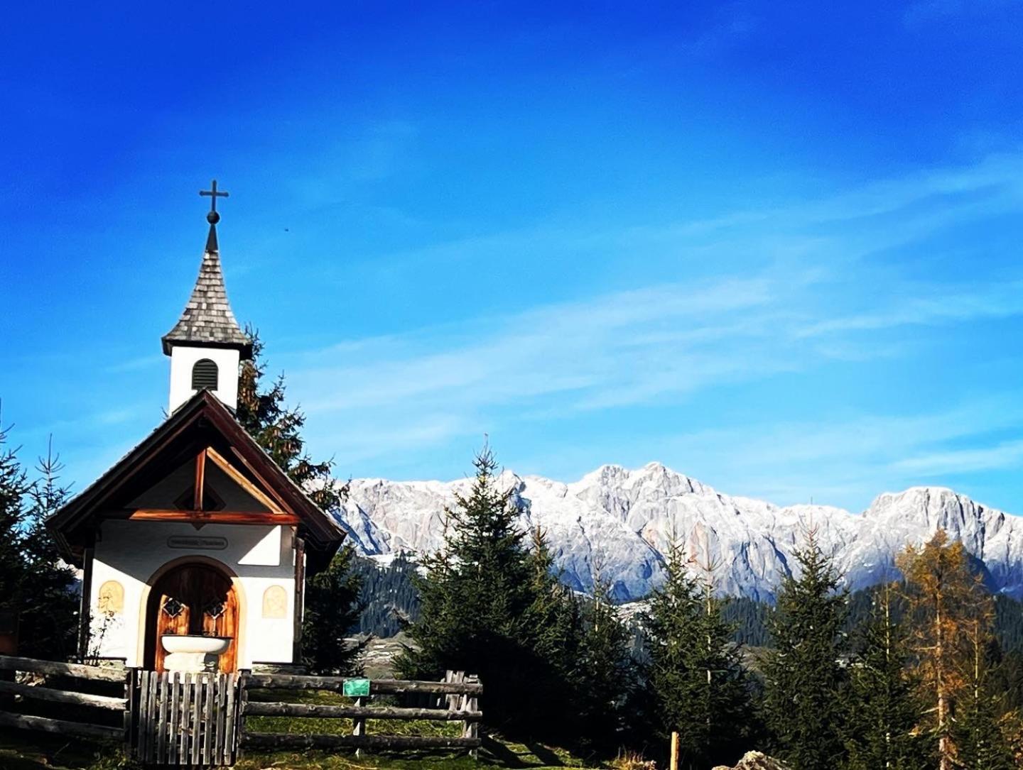 Chalet Franzi - Ruhiges Chalet mit Bergblick, Garten und gratis Eintritt ins Solarbad