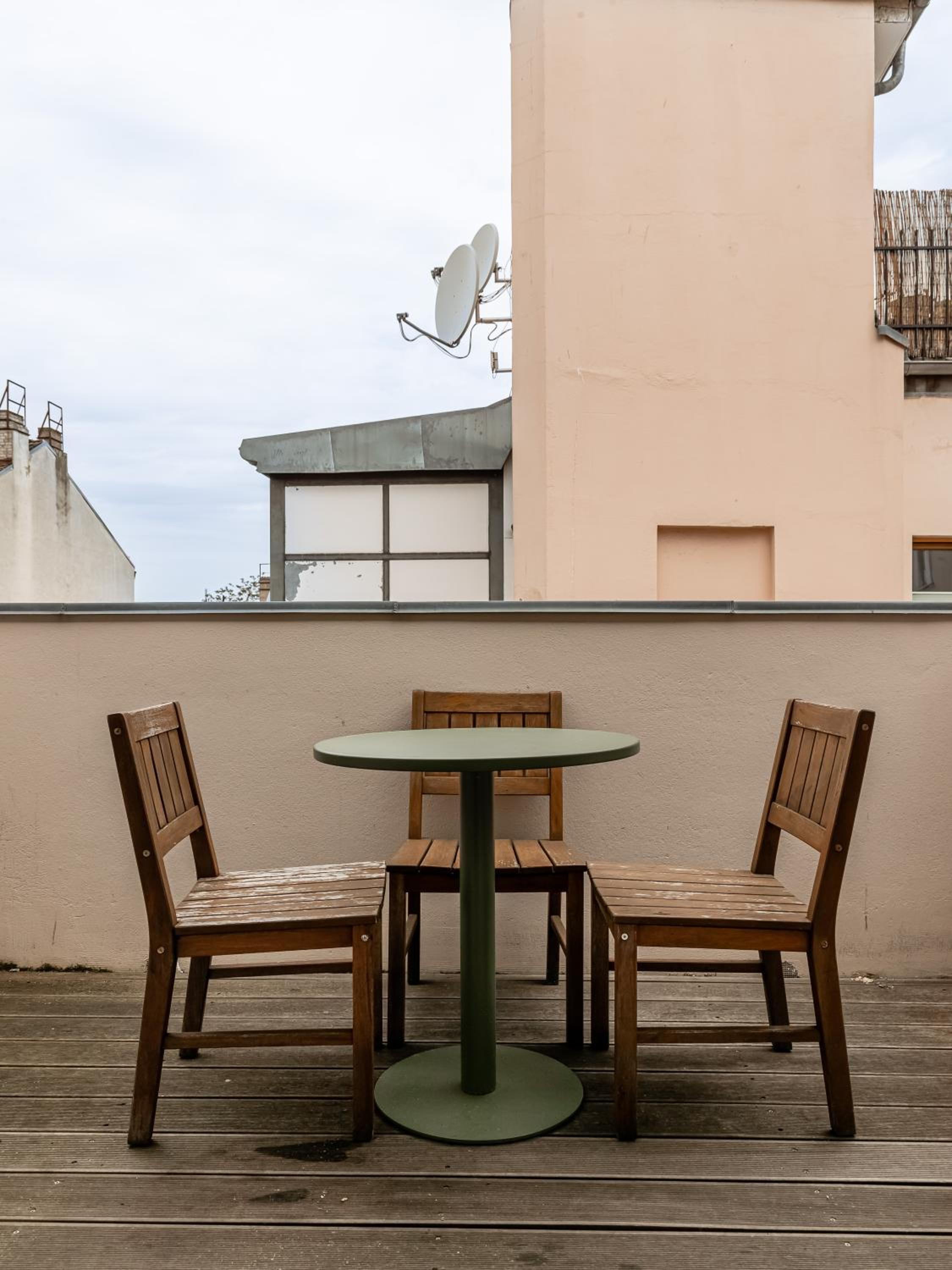 Schoenhouse Avenue - Digital Access