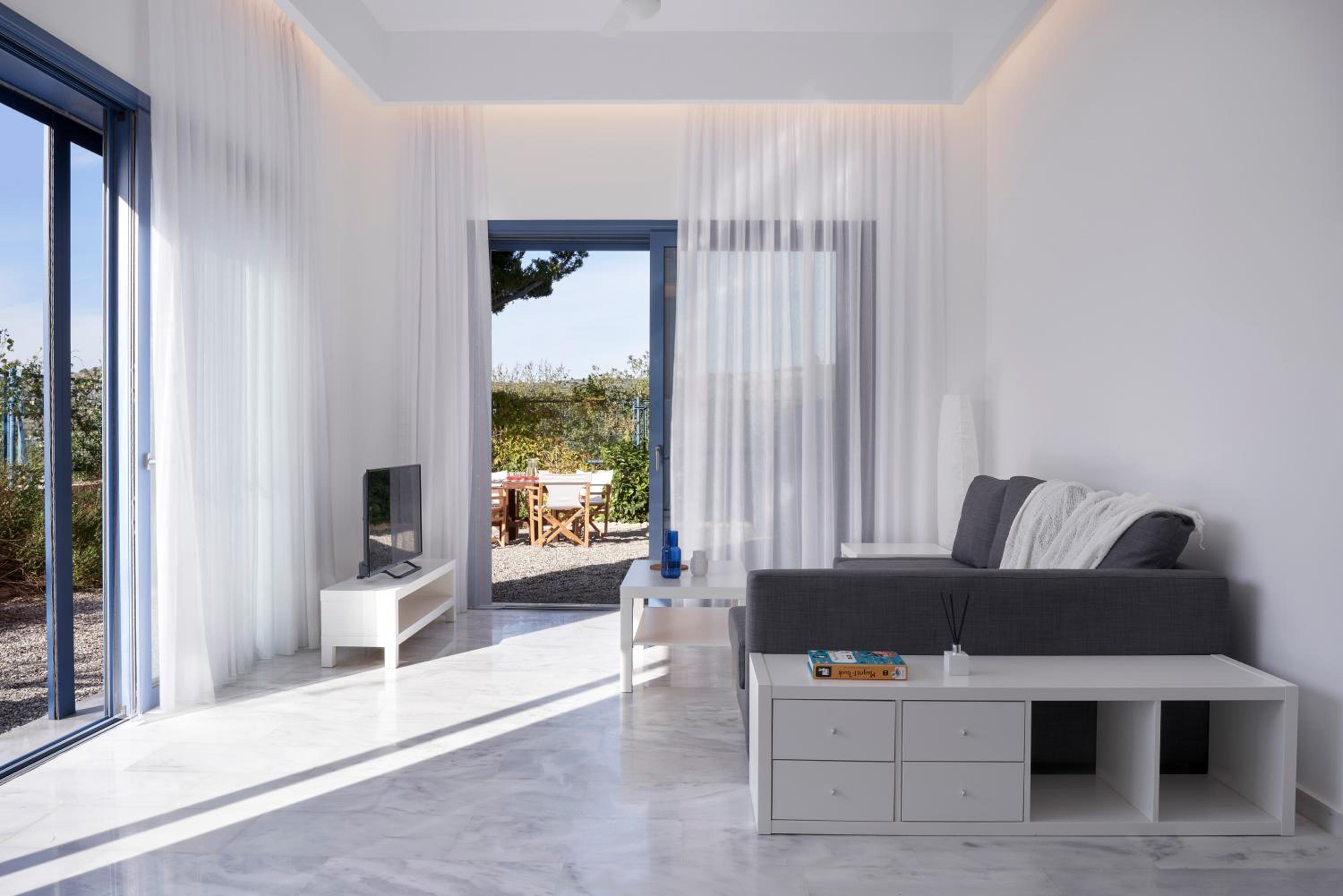 Augoustos ECO luxury apartments with pool