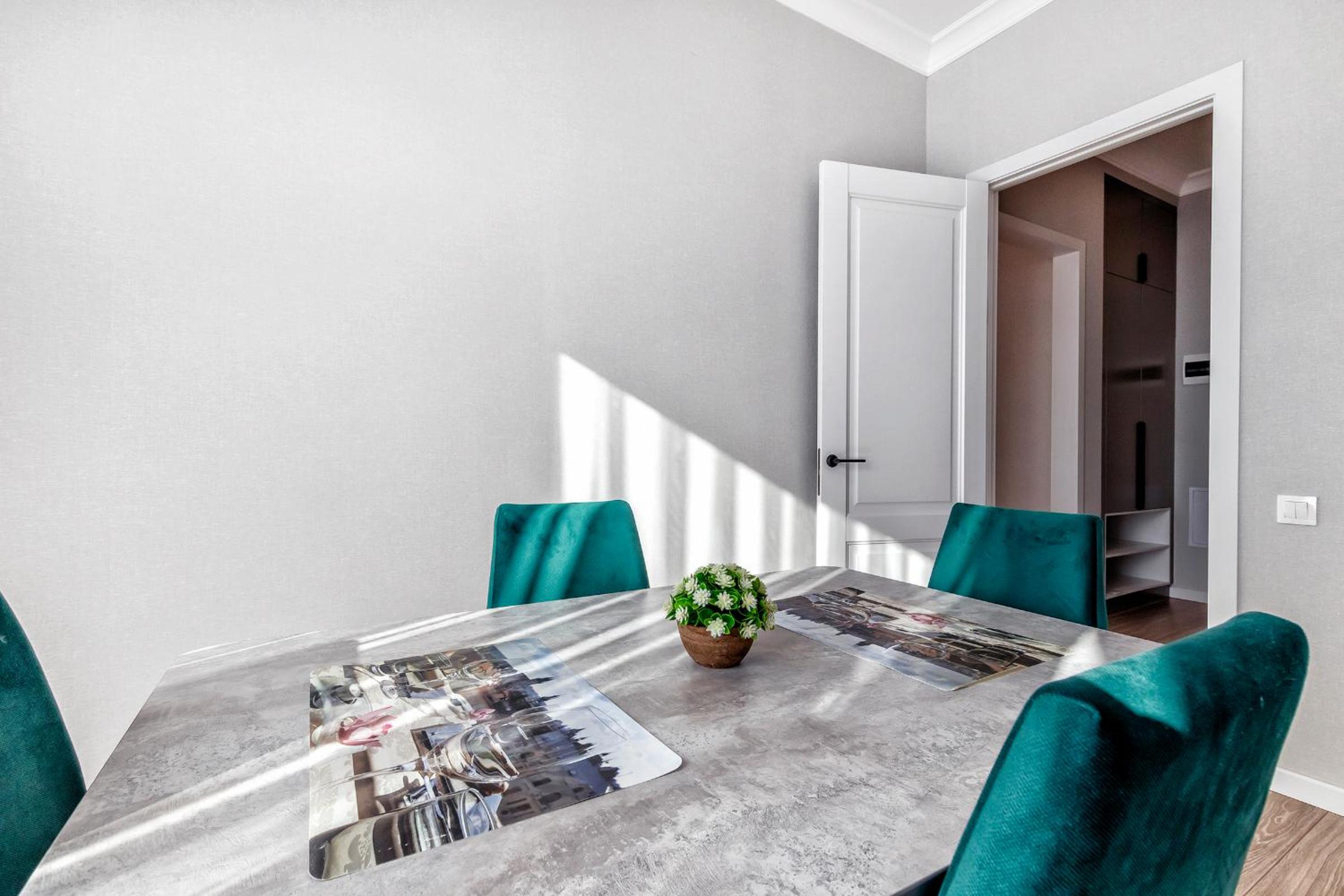 RAISSON A-HOTELH91 KHAN SHATyR view 4