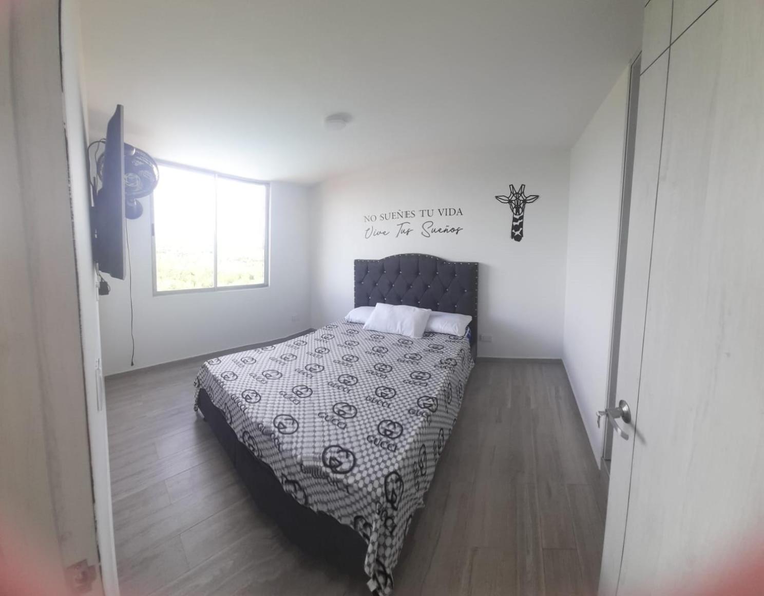 APARTAMENTO COMODO Y ELEGANTE EN RICAURTE CUNDINAMARCA a