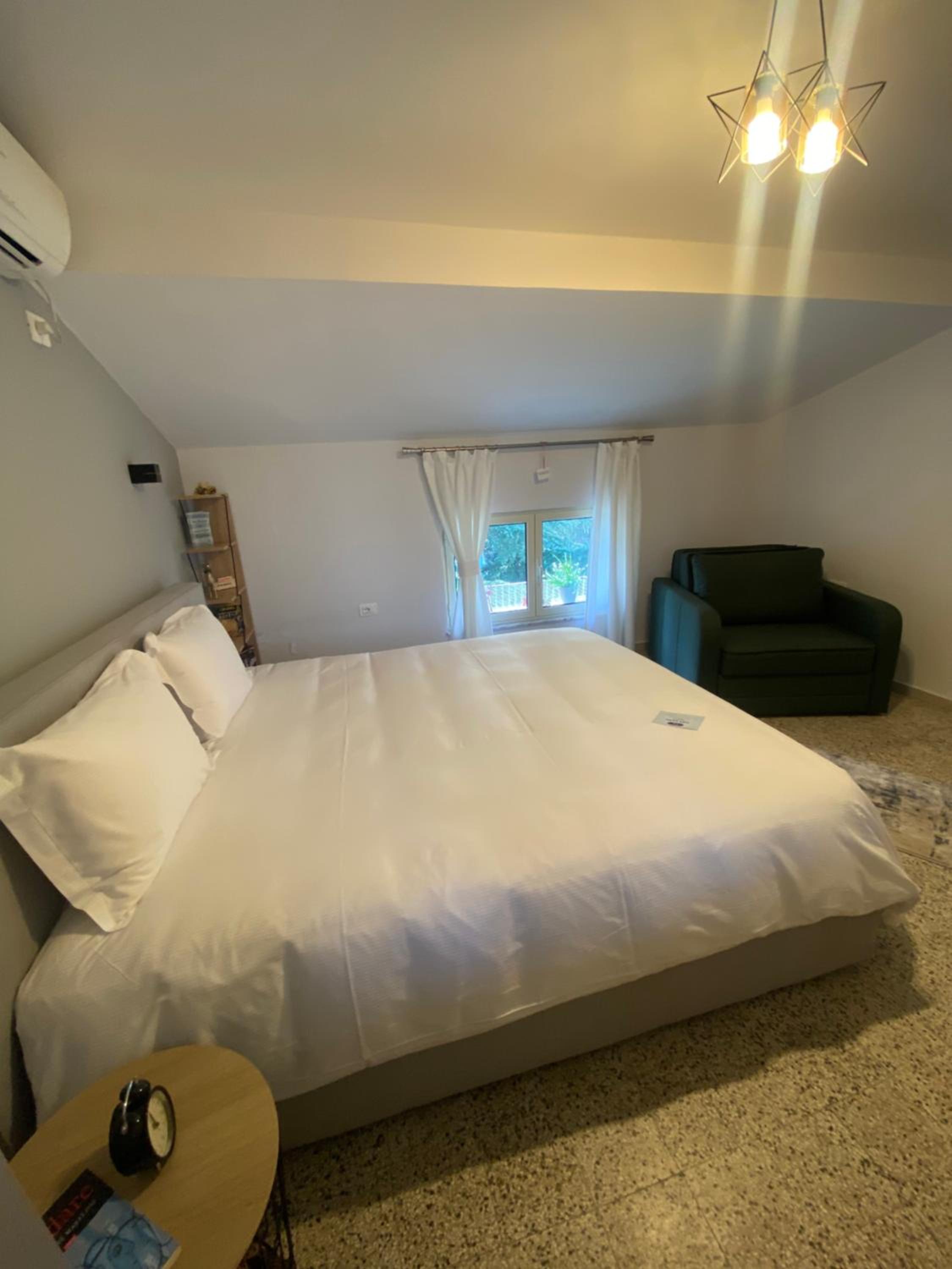 Jonexh Apartments