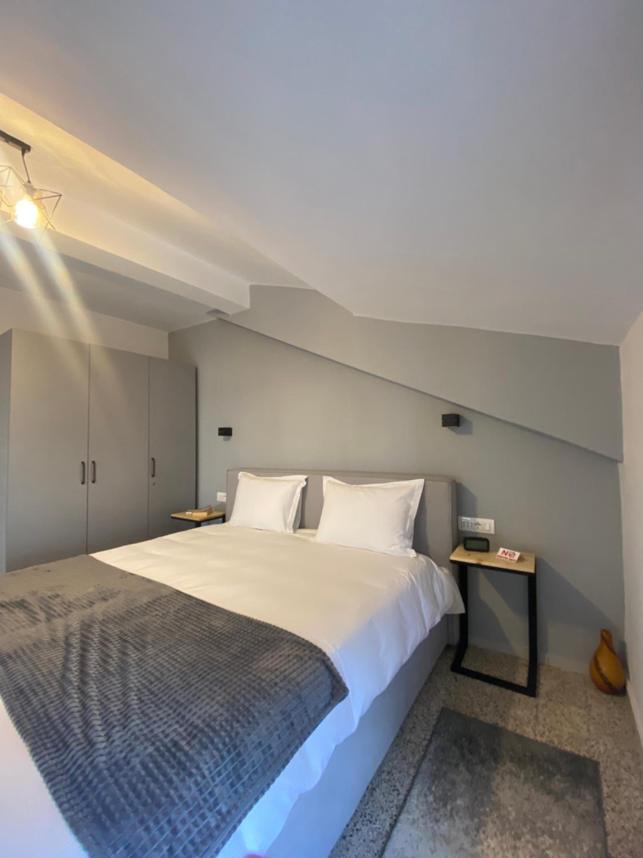 Jonexh Apartments