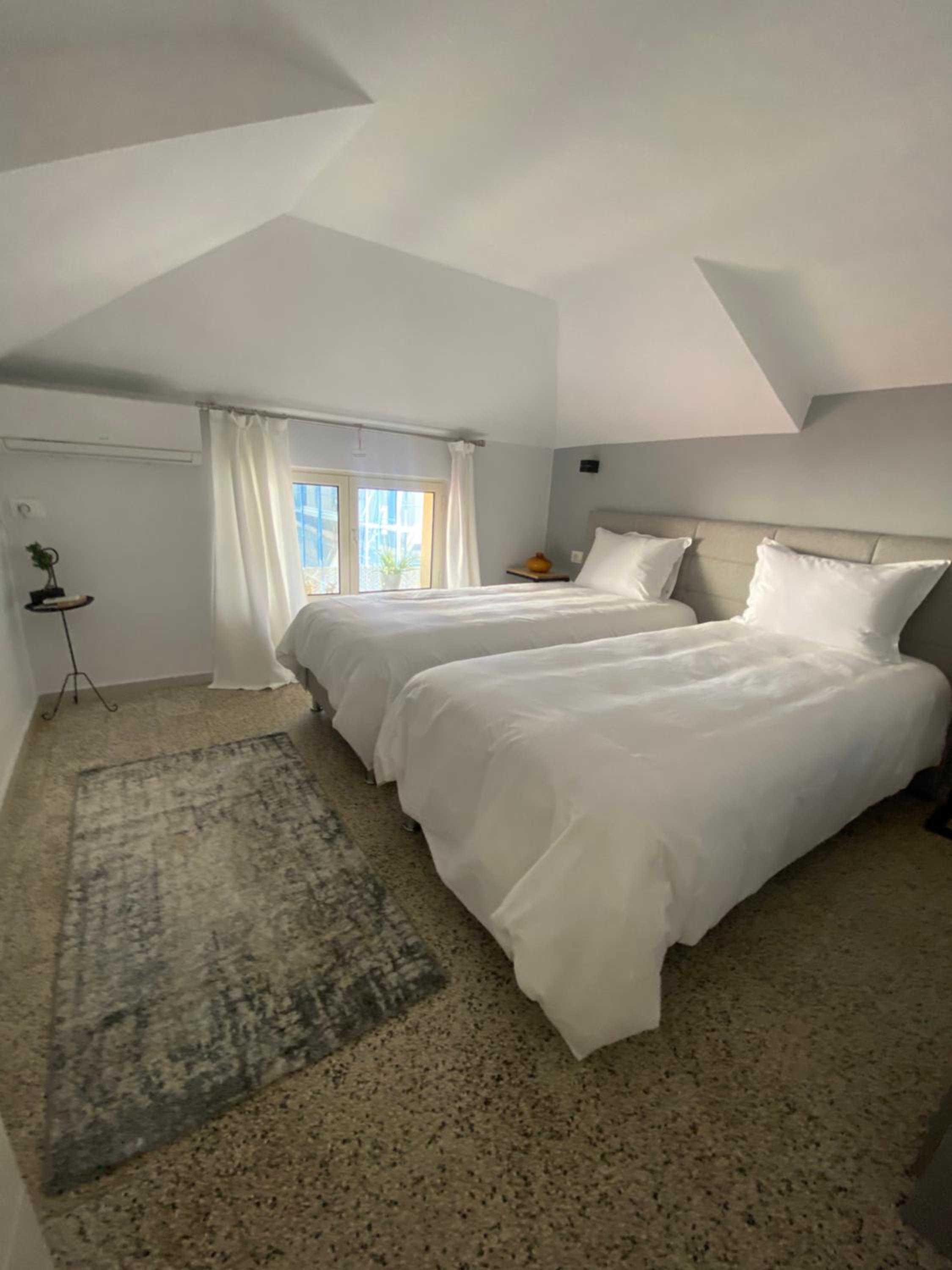 Jonexh Apartments