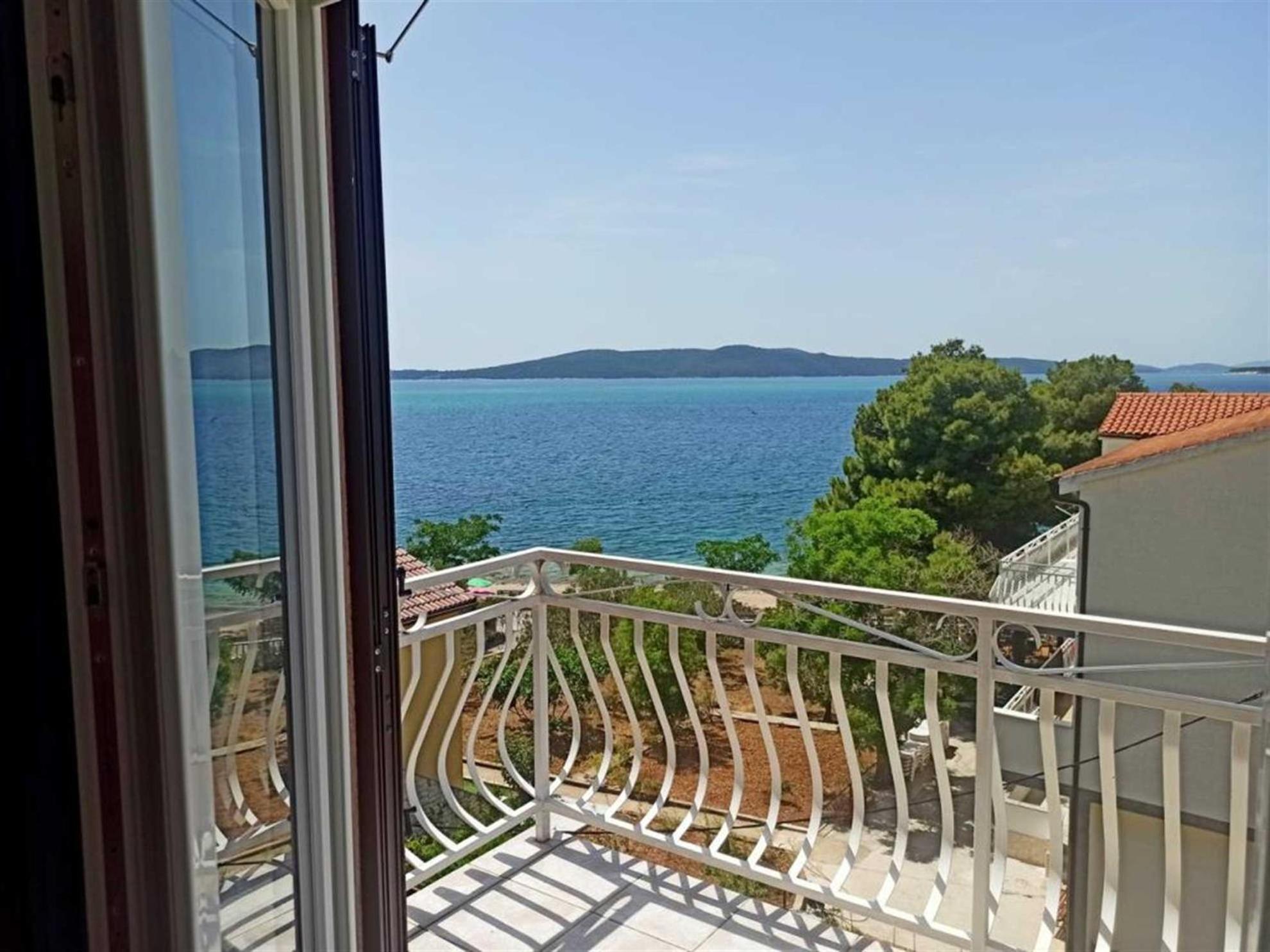 Charming Beach Apartments, Brodarica, Šibenik City
