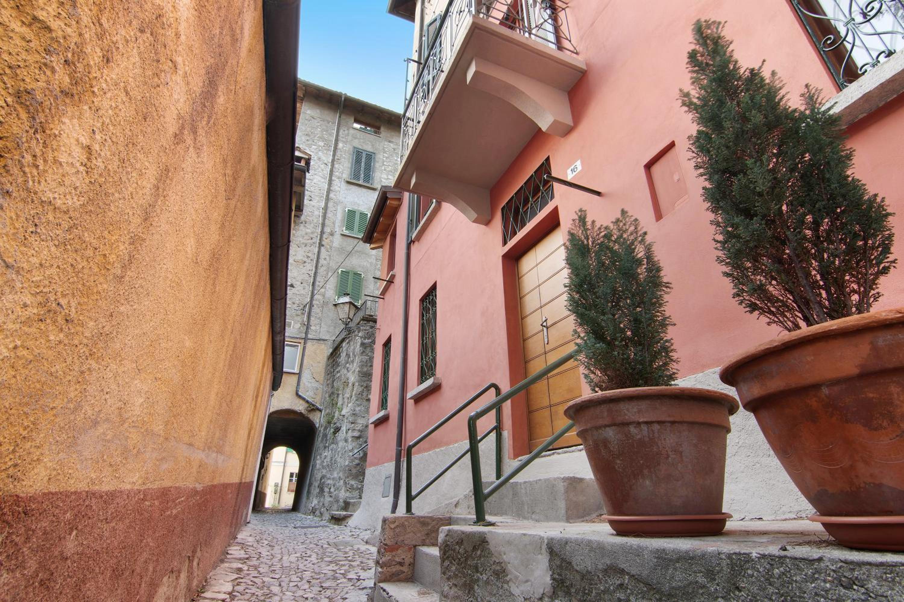 Fogazzaro Lake View Apartment