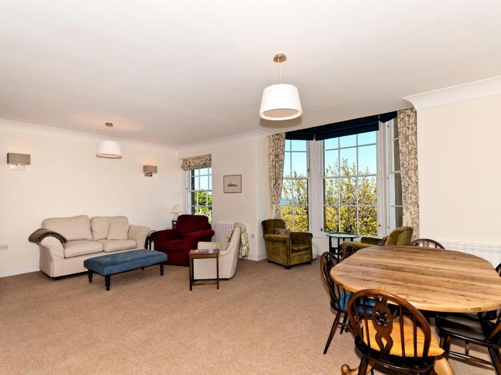 Inchgarry Court