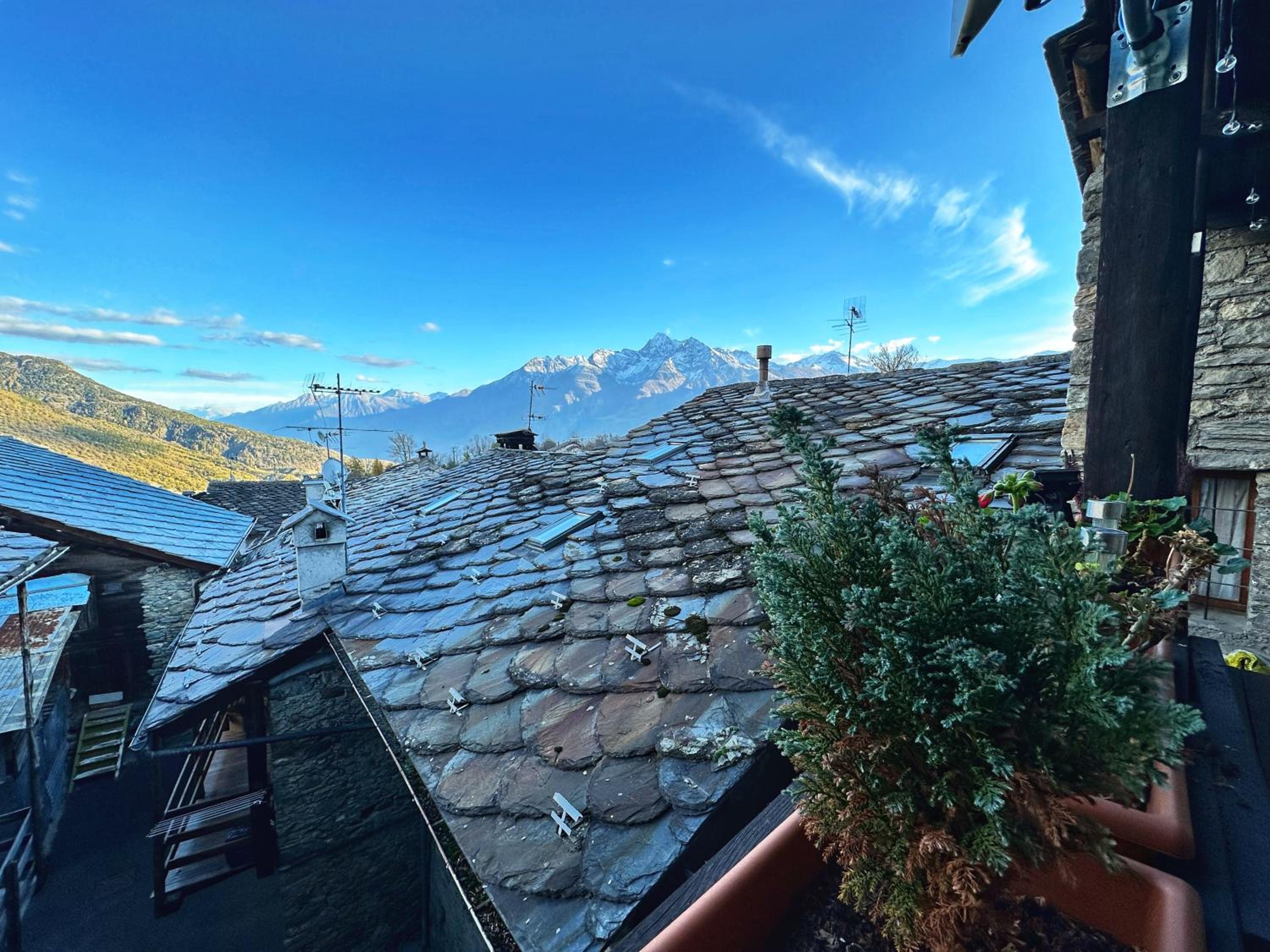 Meizon - La Montagna, Pila, Crevacol, Aosta e Valpelline view 5