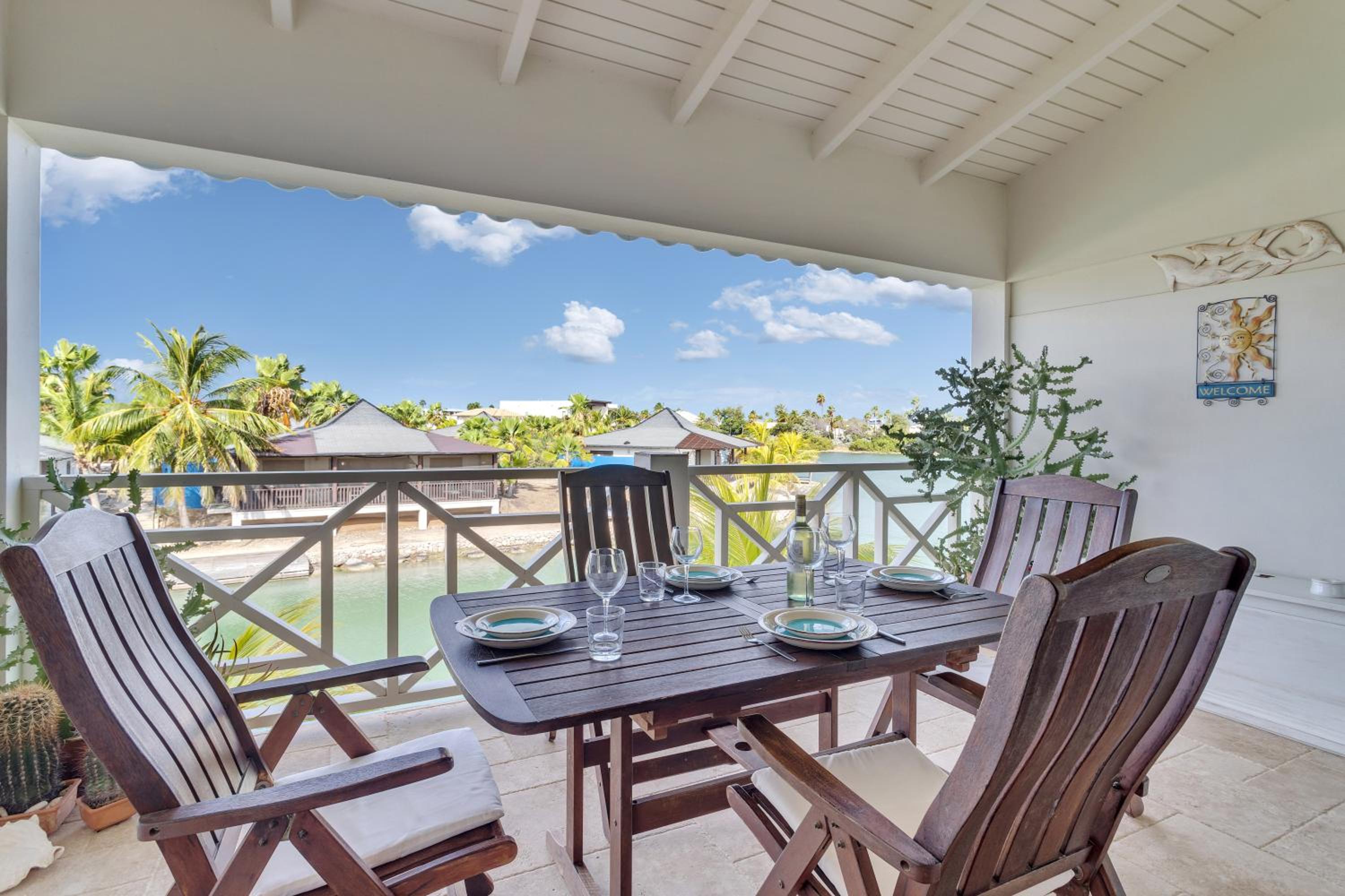 Waterfront apartment Palma