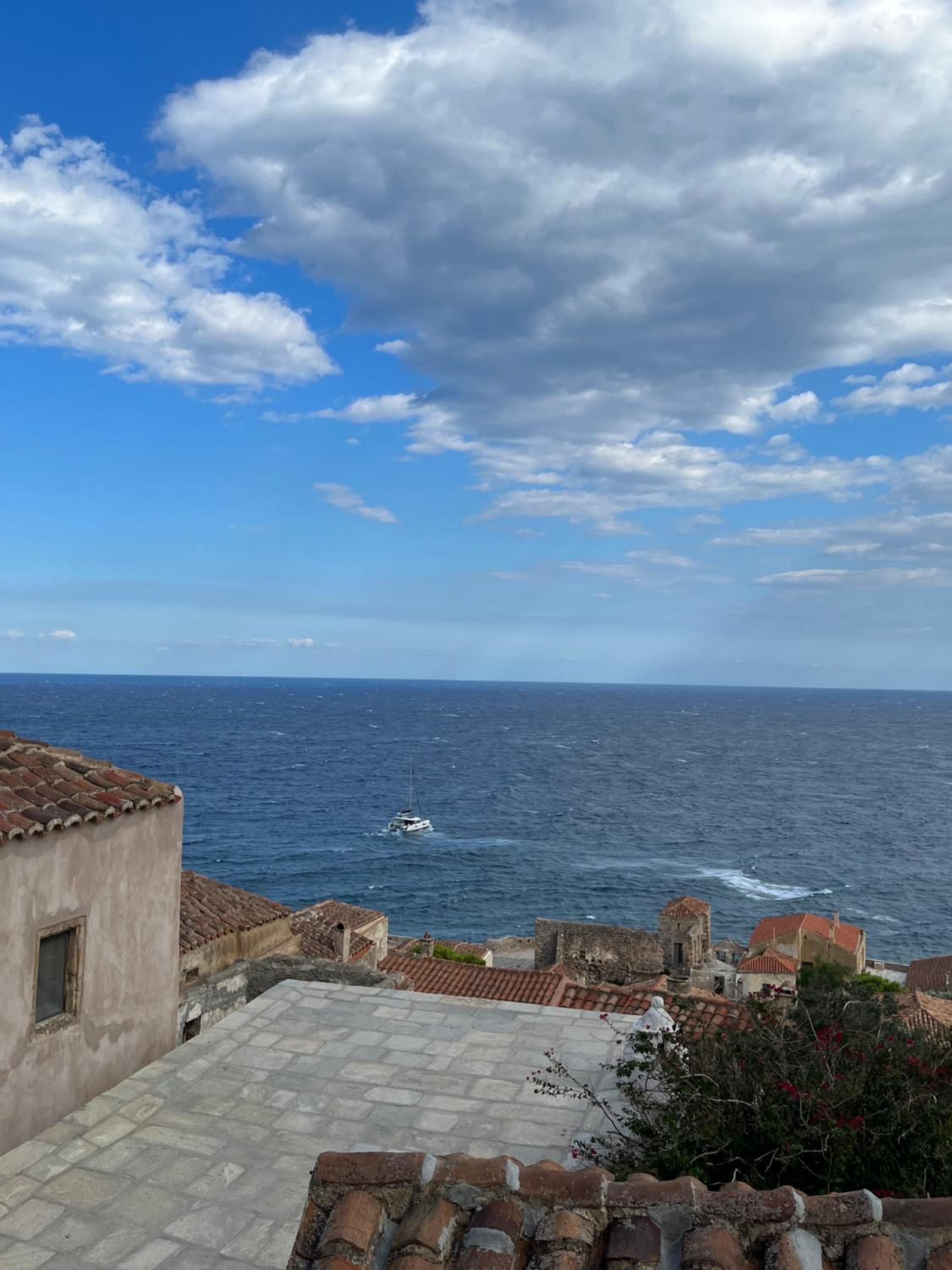 MONOVASIA SUITES Anopolis