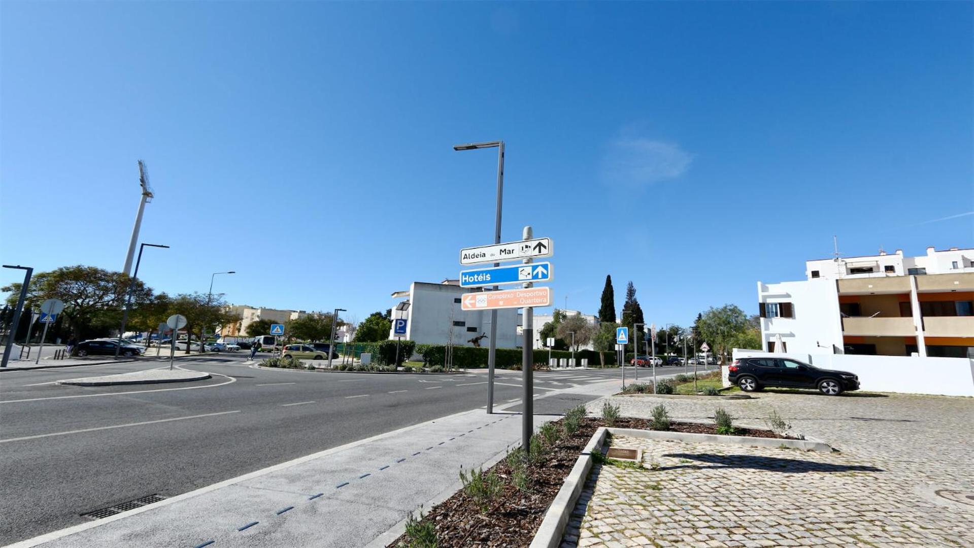 Marina Retreat - CleverDetails, for 2 adults and 2 children, Jacuzzi, near the Marina and the beach view 5