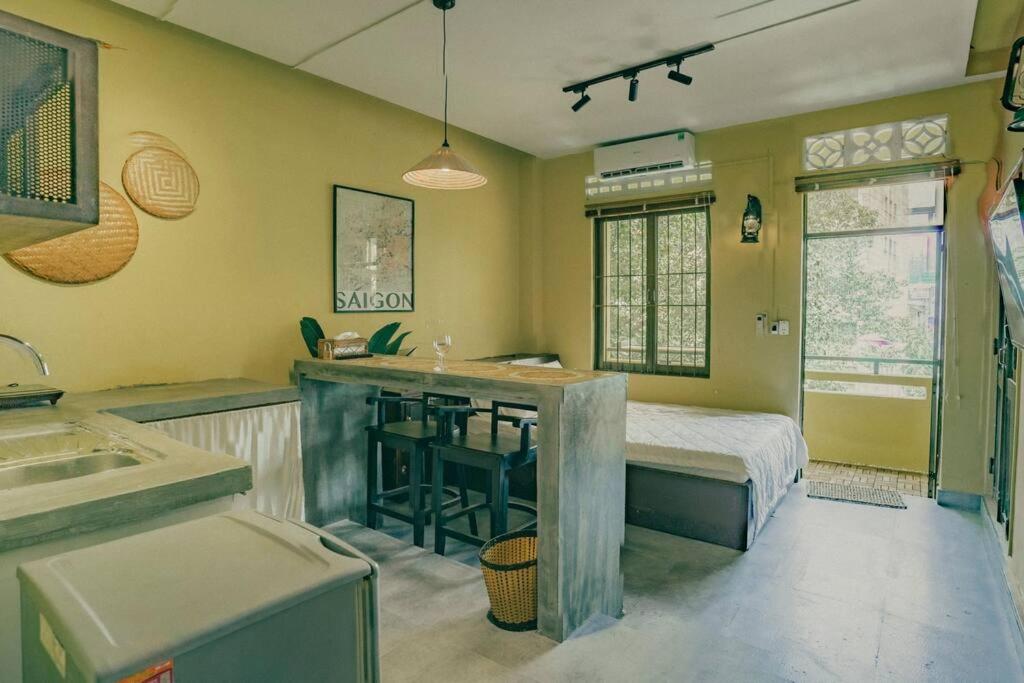 Stay&Chill - S.4: Indochine loft nearby Bui Vien