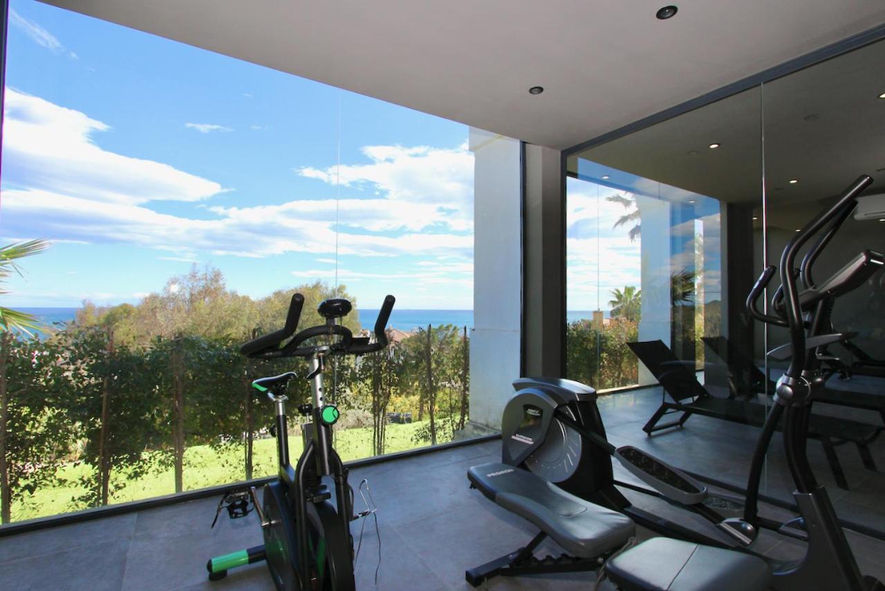 Prestigious apartment with seaview in Manilva