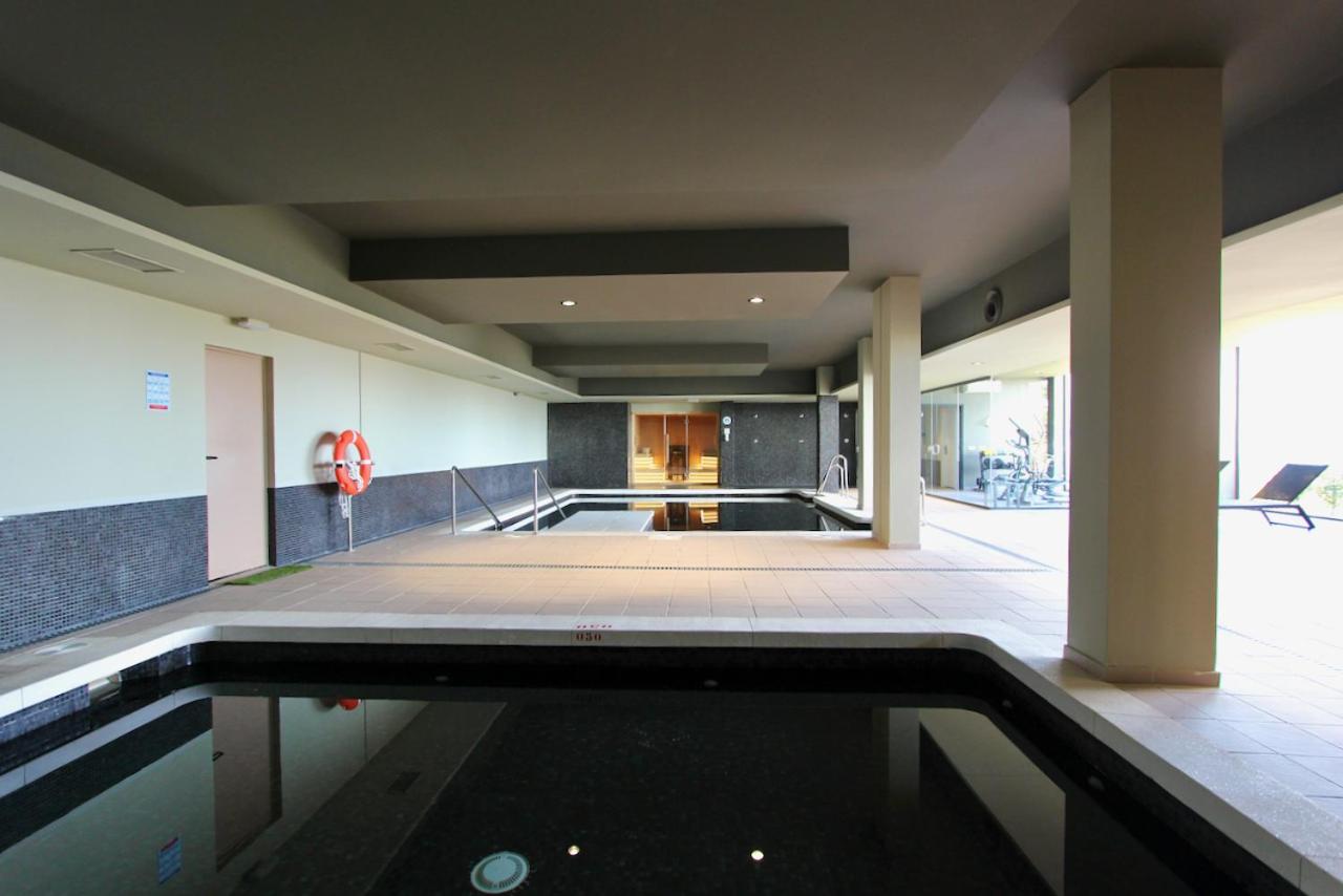 Prestigious apartment with seaview in Manilva