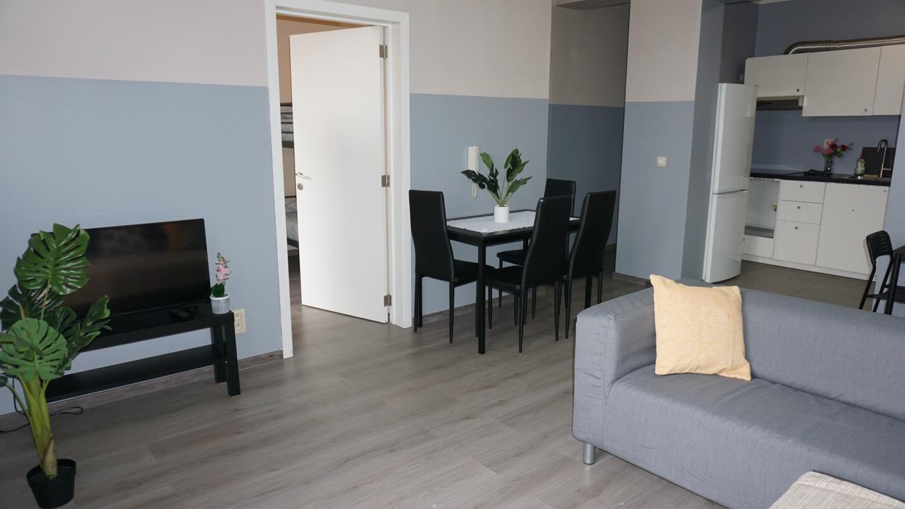 Apartments Plantin 3 sleeping rooms 2 bathrooms.