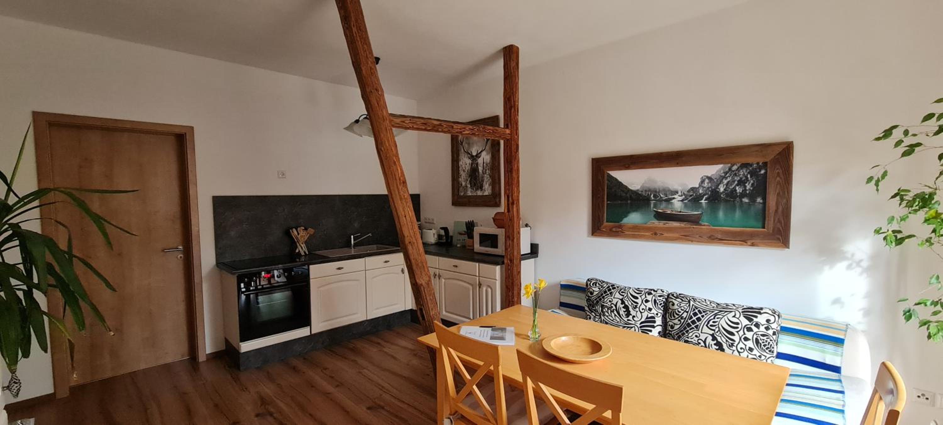 Gastehaus Hirschstein - Hochwertige Ferienwohnung in sehr ruhiger Lage direkt am Fluss Goltzsch - Property Image 28