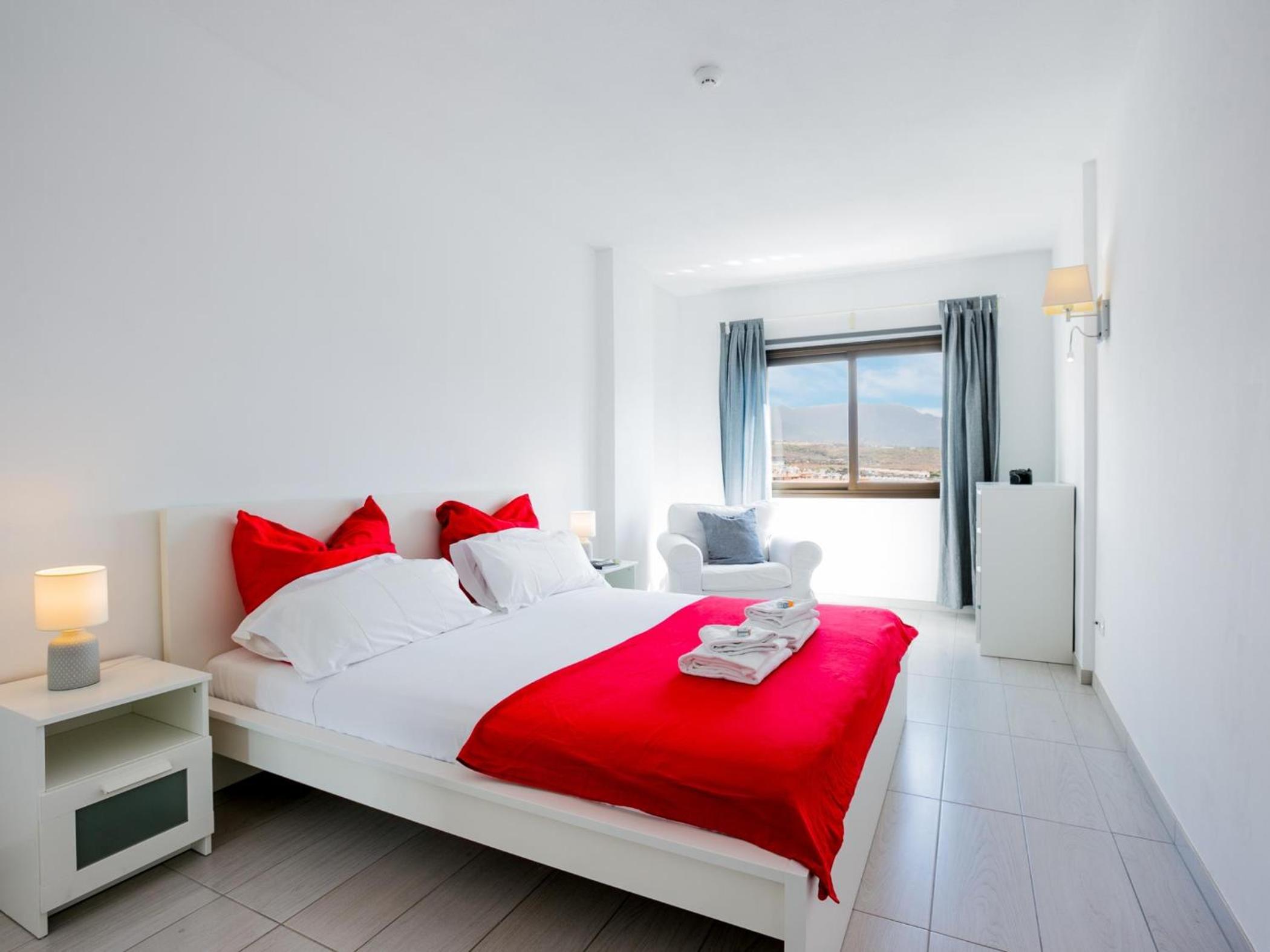 1215 Cozy apartment with Pool, Wifi Sea View view 3