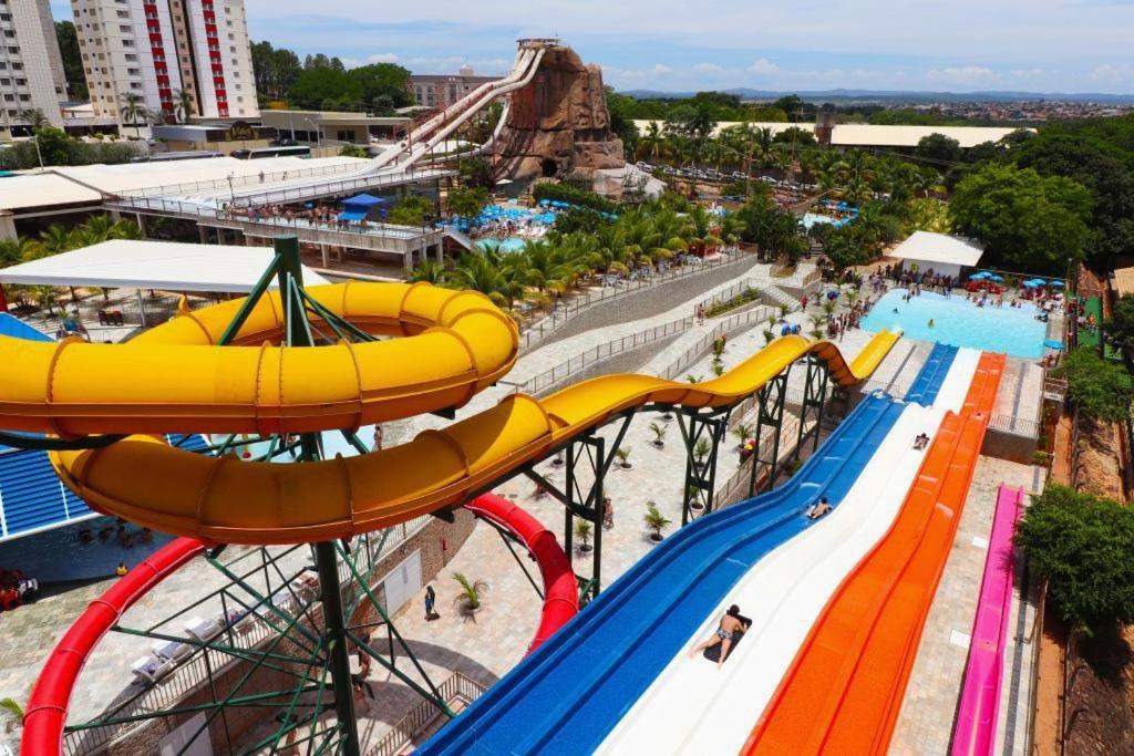 Diroma Internacional Resort com 1 dia de acesso no Diroma Acqua Park