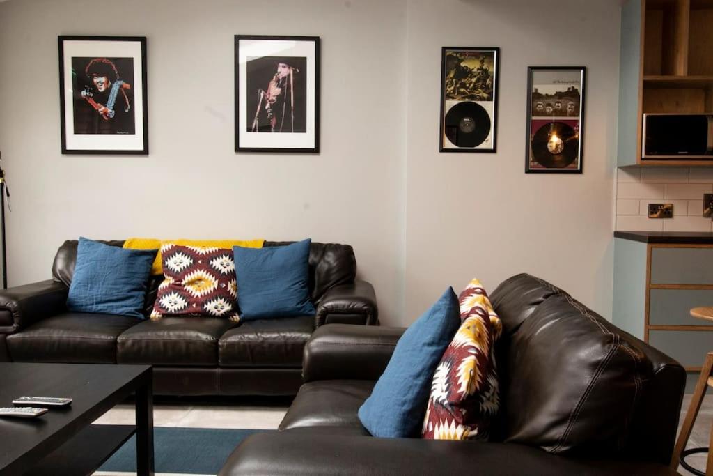 Modern City Centre Rooms