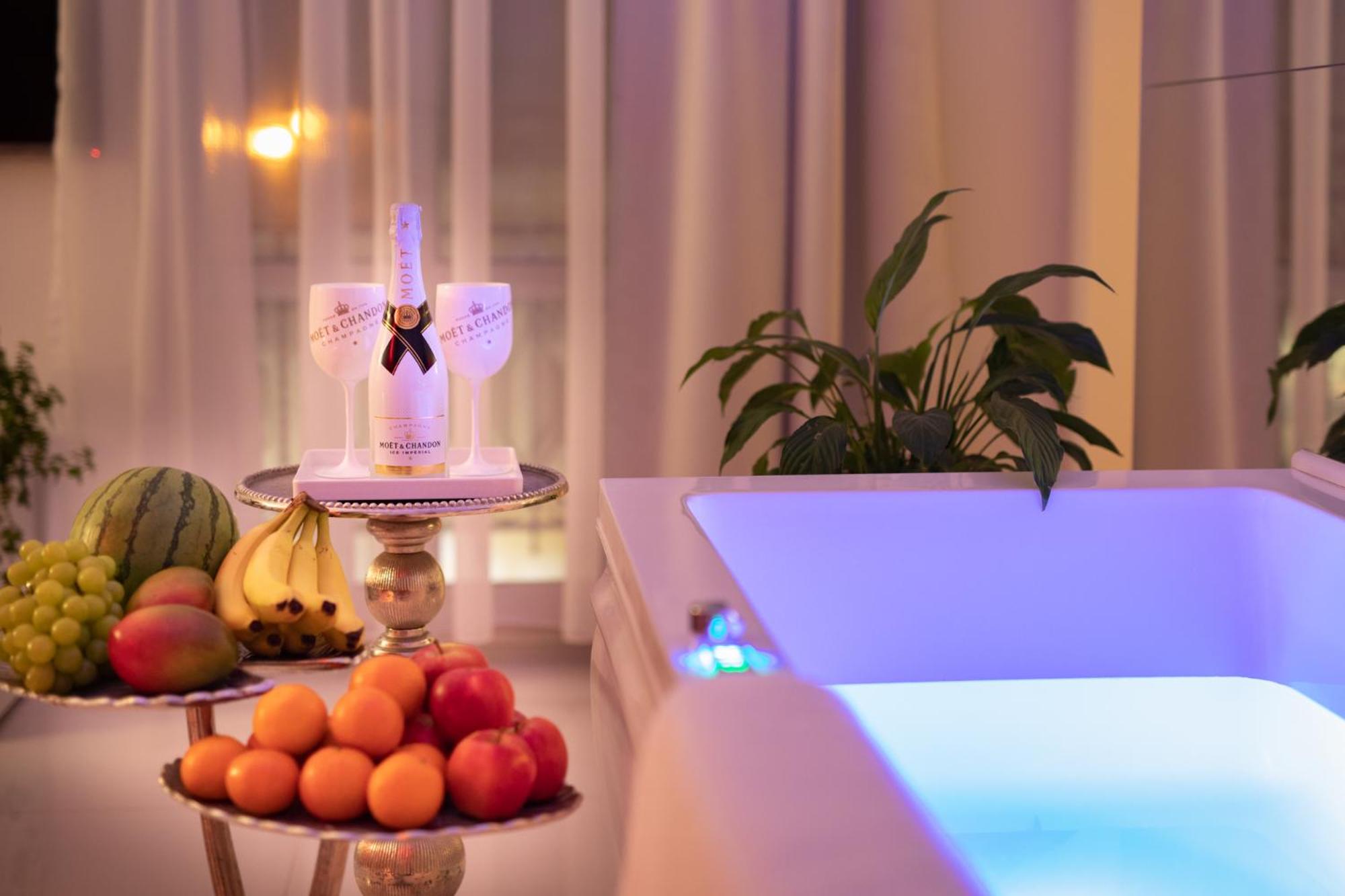 Apartament Sensual SAUNA&JACUZZI Poznań Stare Miasto view 2