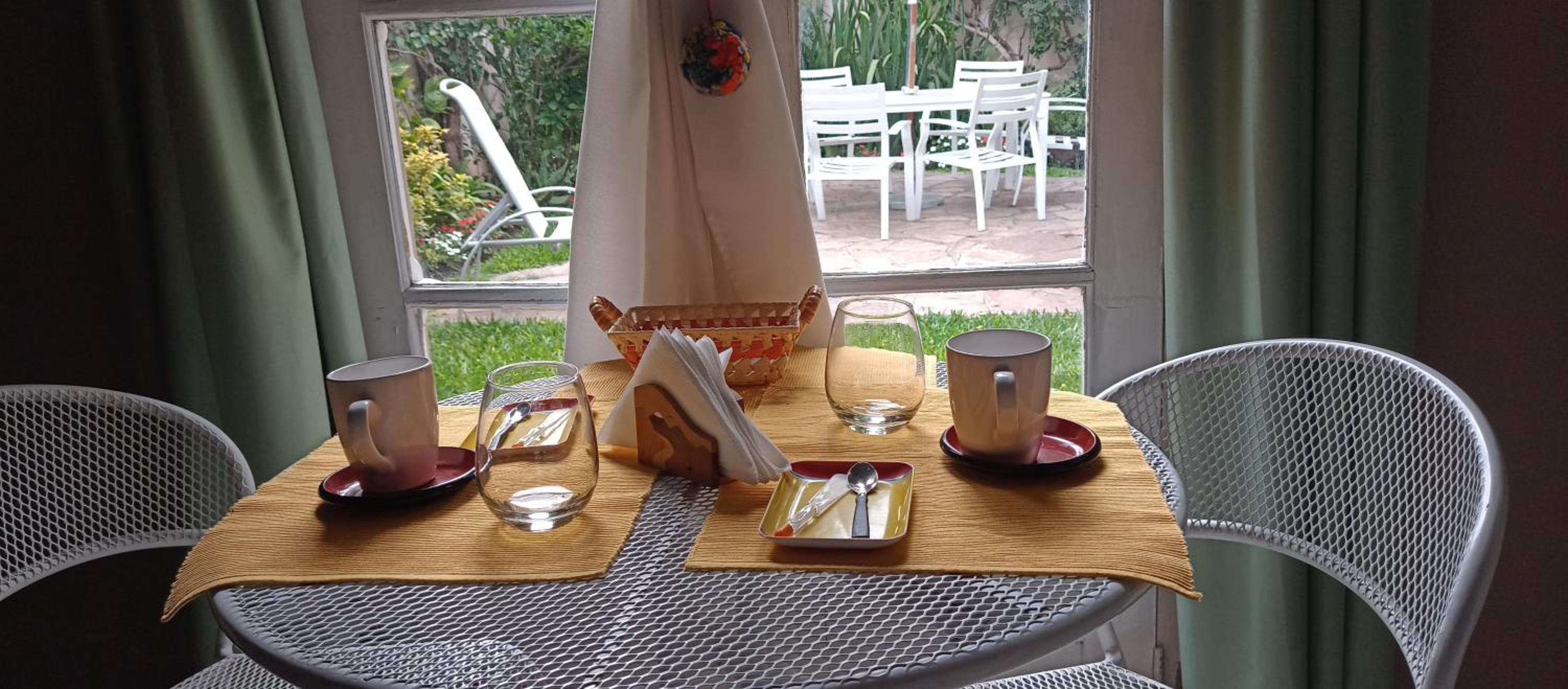 Casa Colonial, Depto con Jardín Privado, Centro Histórico Salta