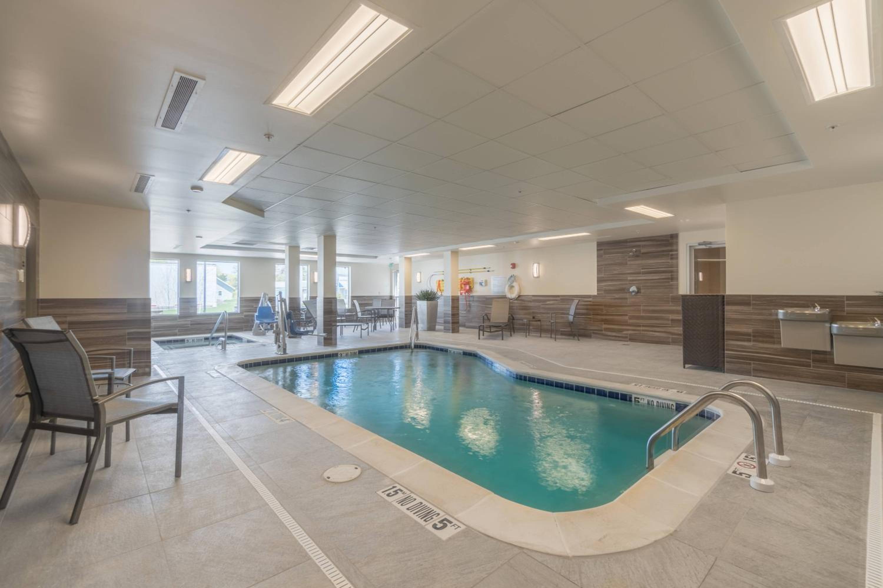 Gaylord Vacations - Fairfield Inn  Suites by Marriott Gaylord - Property Image 5