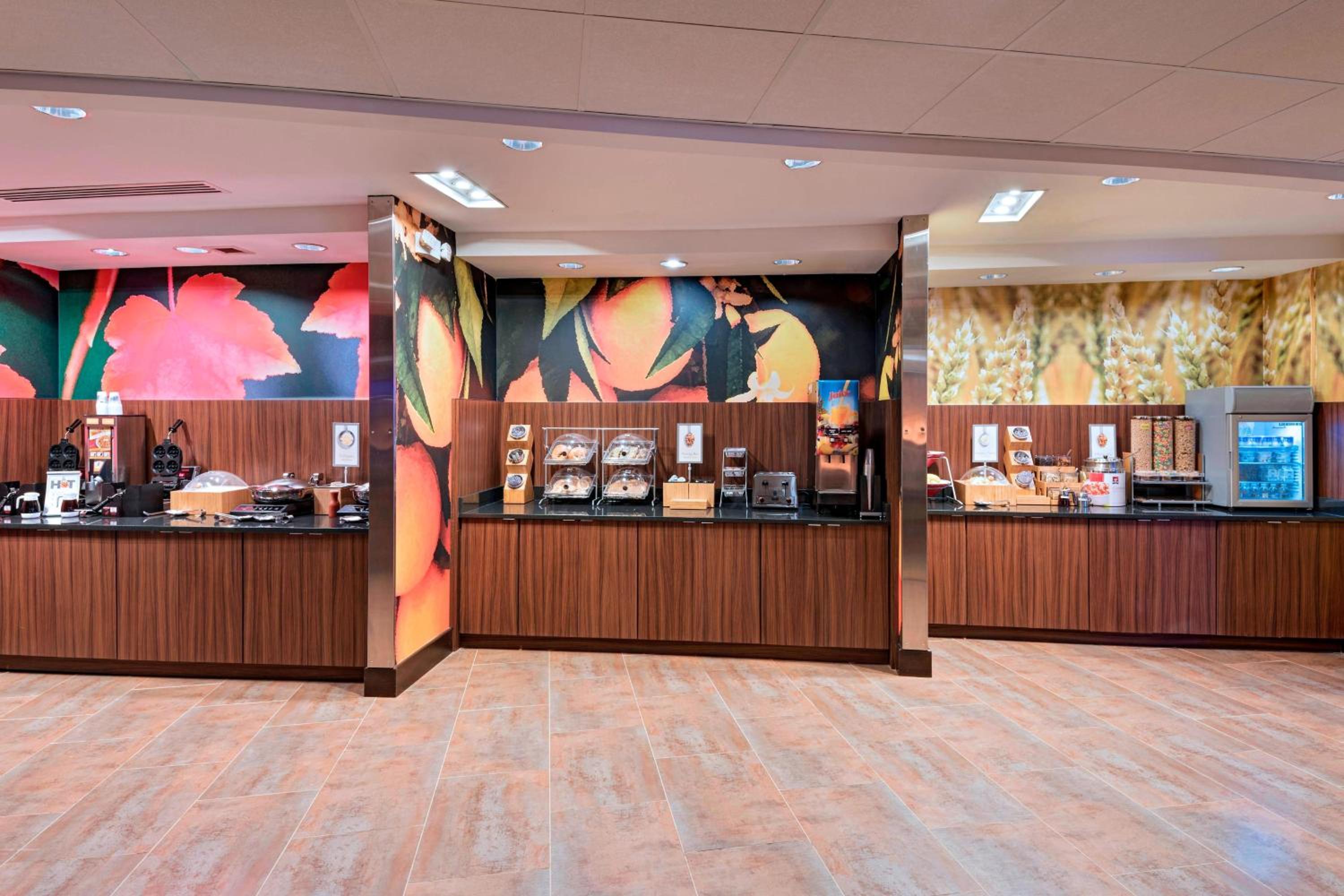 Dublin Vacations - Fairfield Inn  Suites by Marriott Dublin - Property Image 8