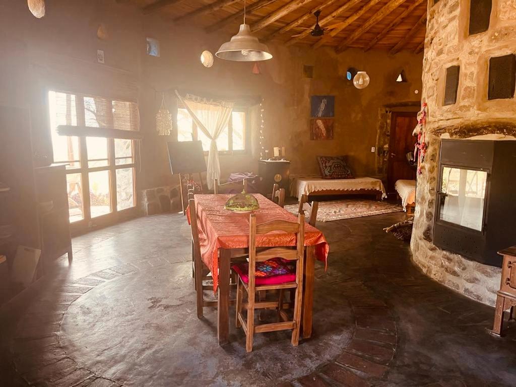 El Lugar