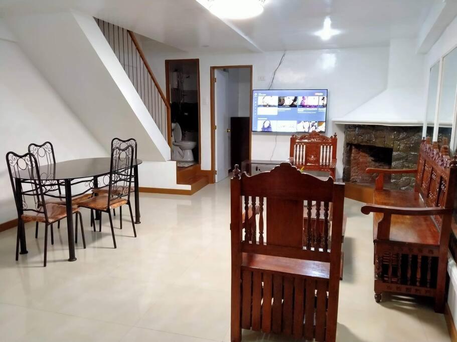 Whole House 6 Bedroom 4 Bathroom Baguio Transient House view 3