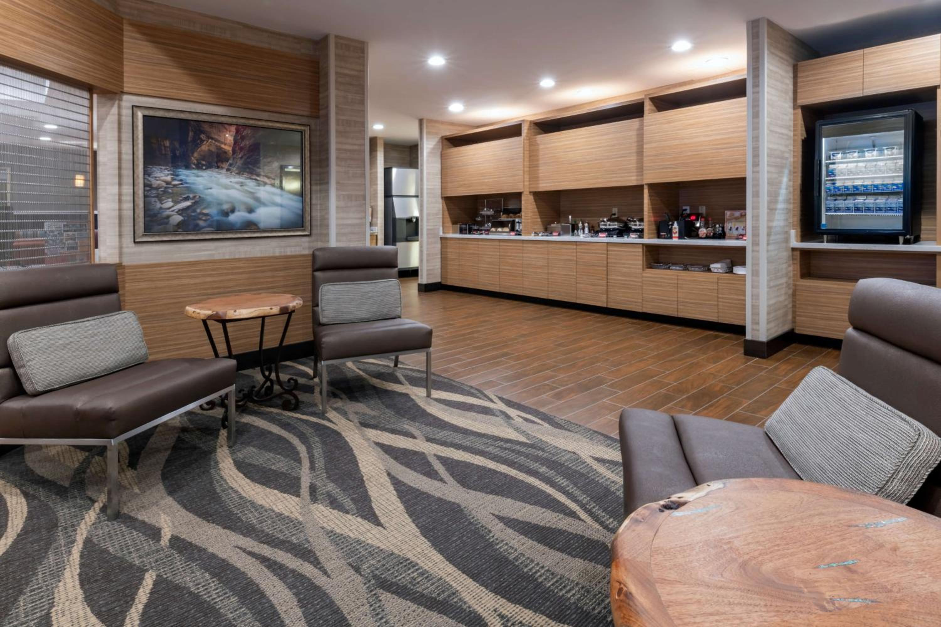 Gallup Vacations - TownePlace by Marriott Suites Gallup - Property Image 3