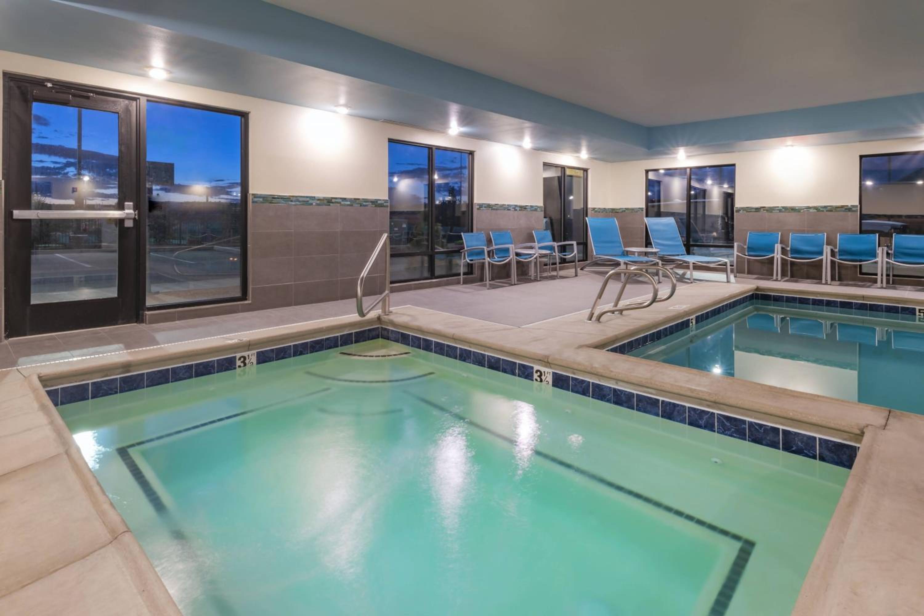 Gallup Vacations - TownePlace by Marriott Suites Gallup - Property Image 4