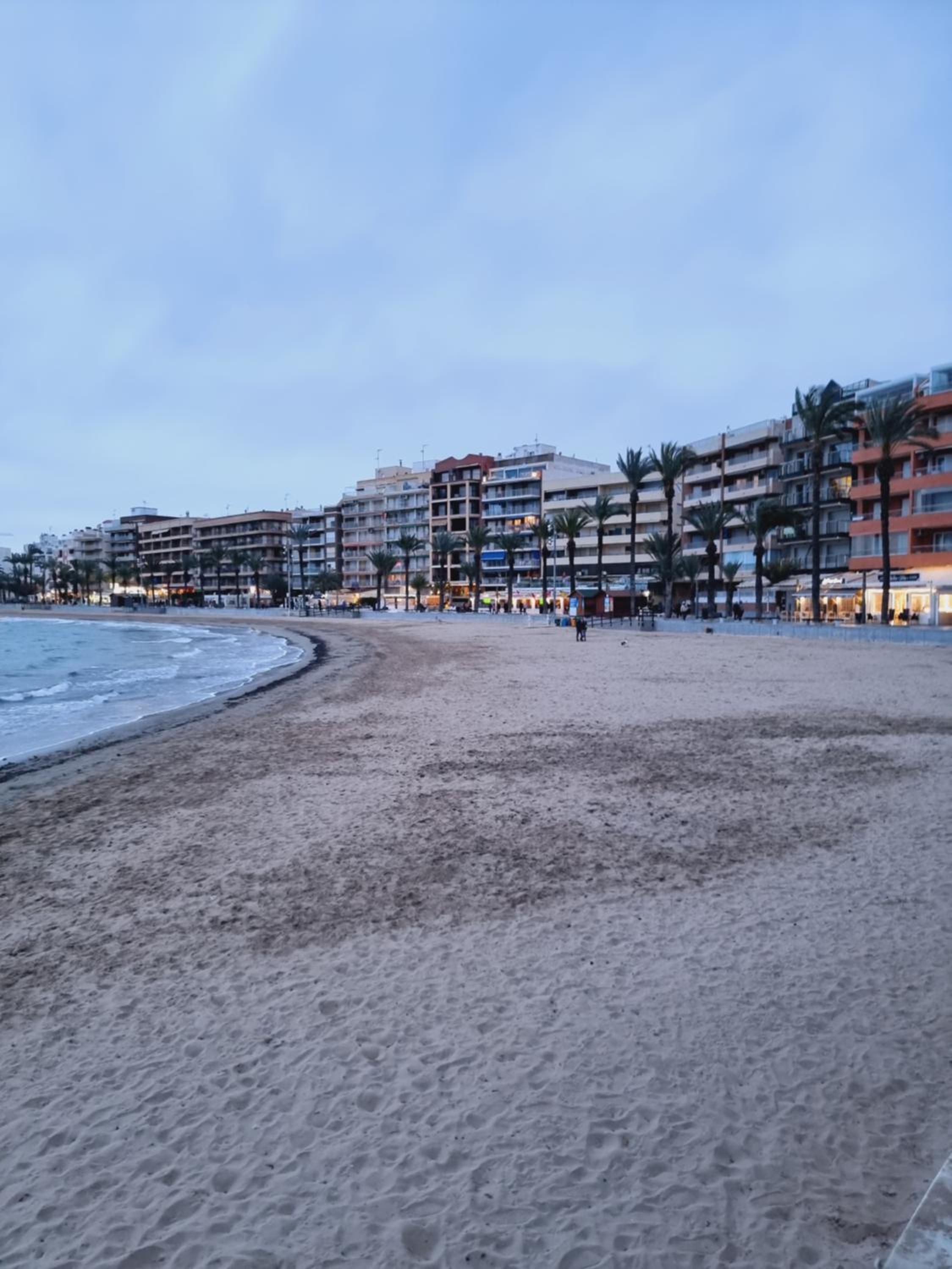 Evita Luxury Apartments - Near Playa Los Locos Beach with Pool