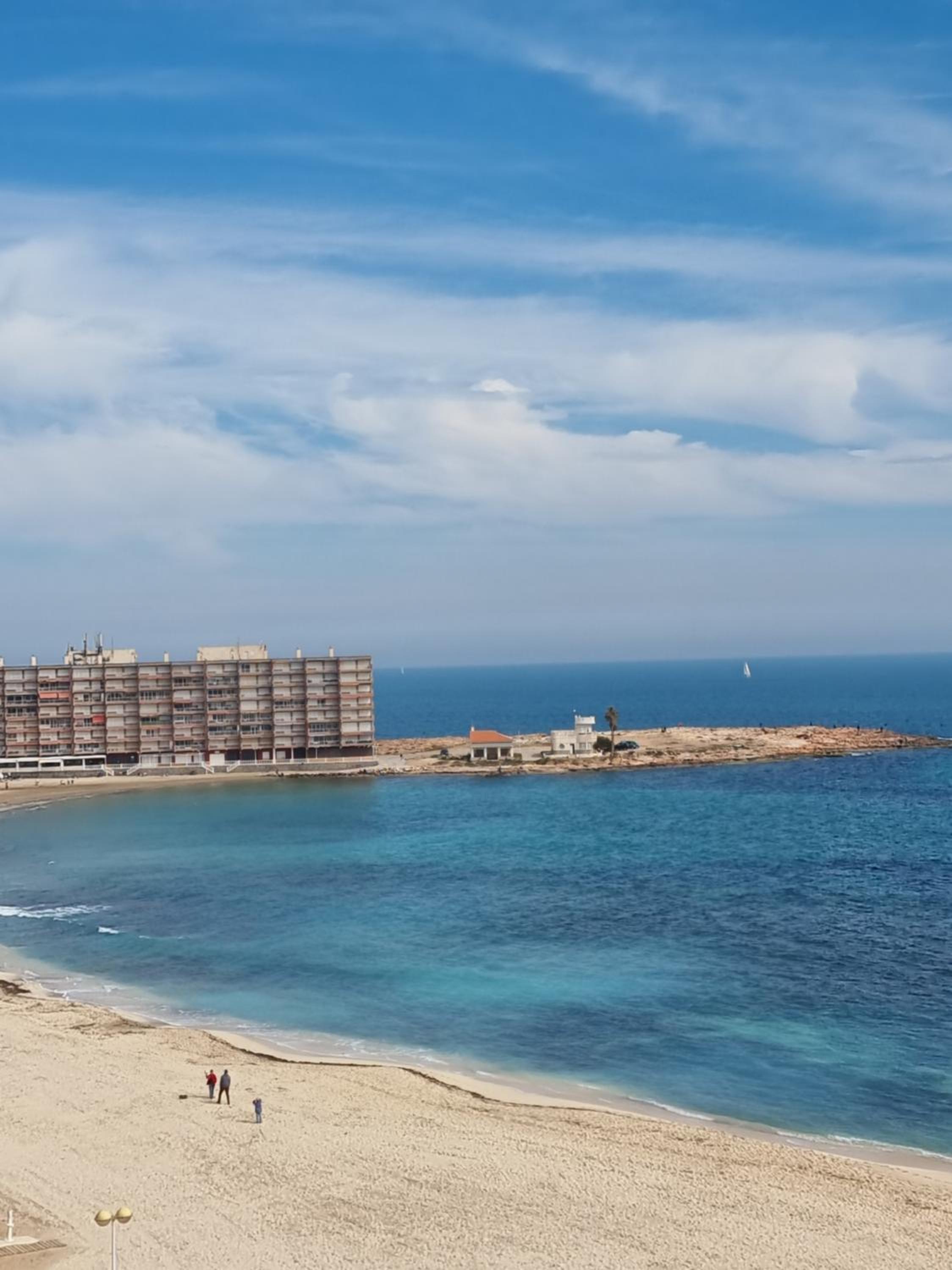 Evita Luxury Apartments - Near Playa Los Locos Beach with Pool