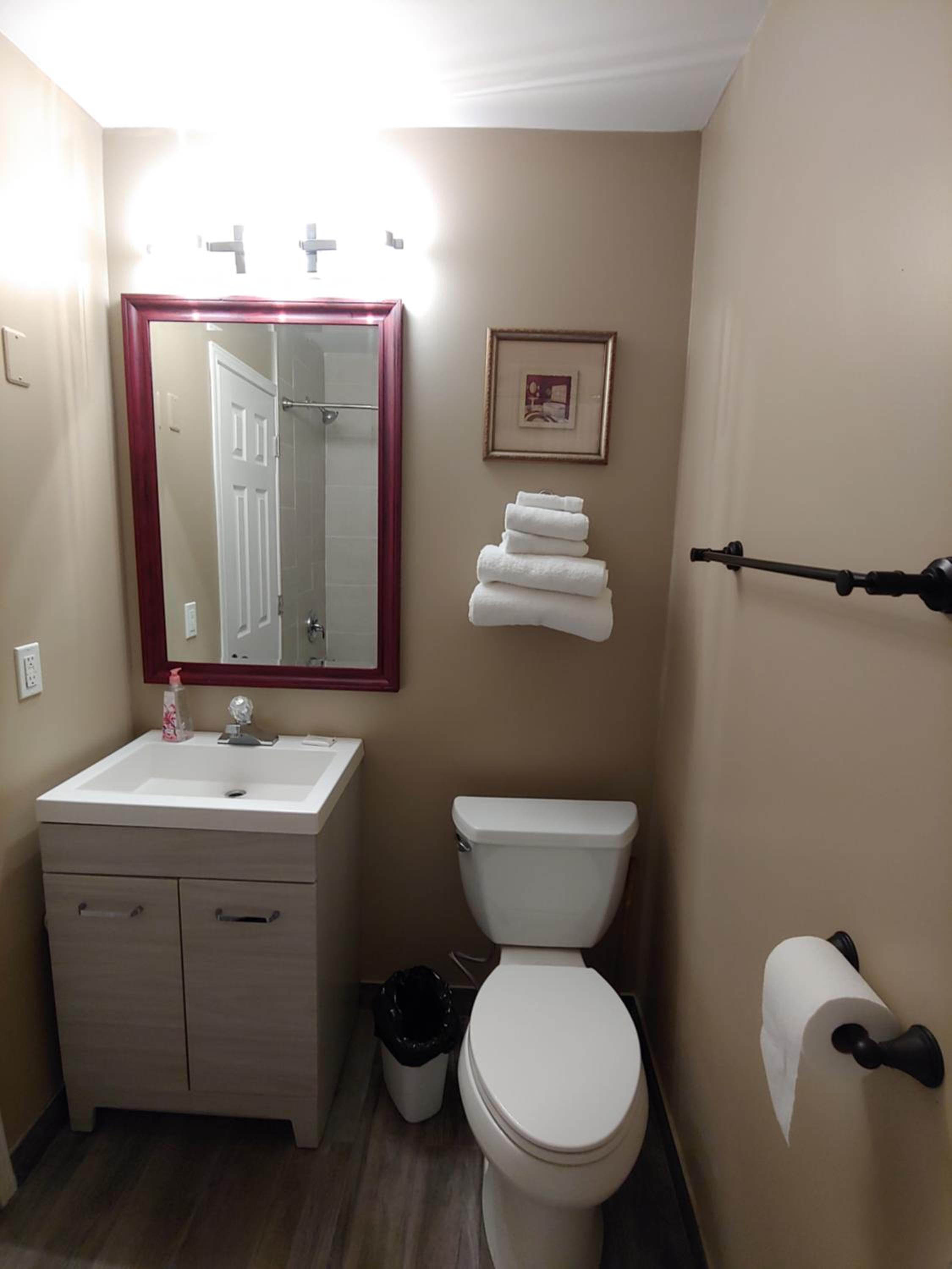 Pinecrest Motel