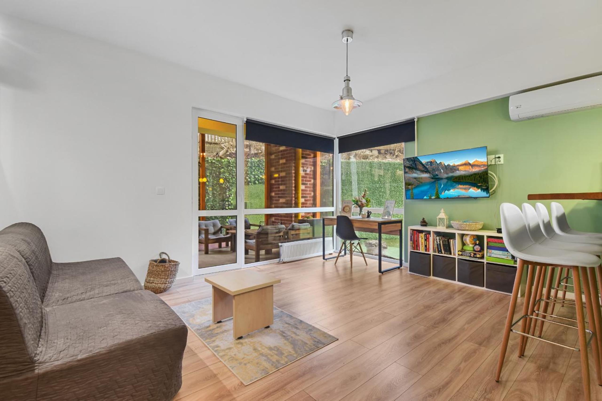 Asteri Garden & Terrace Apartment view 2