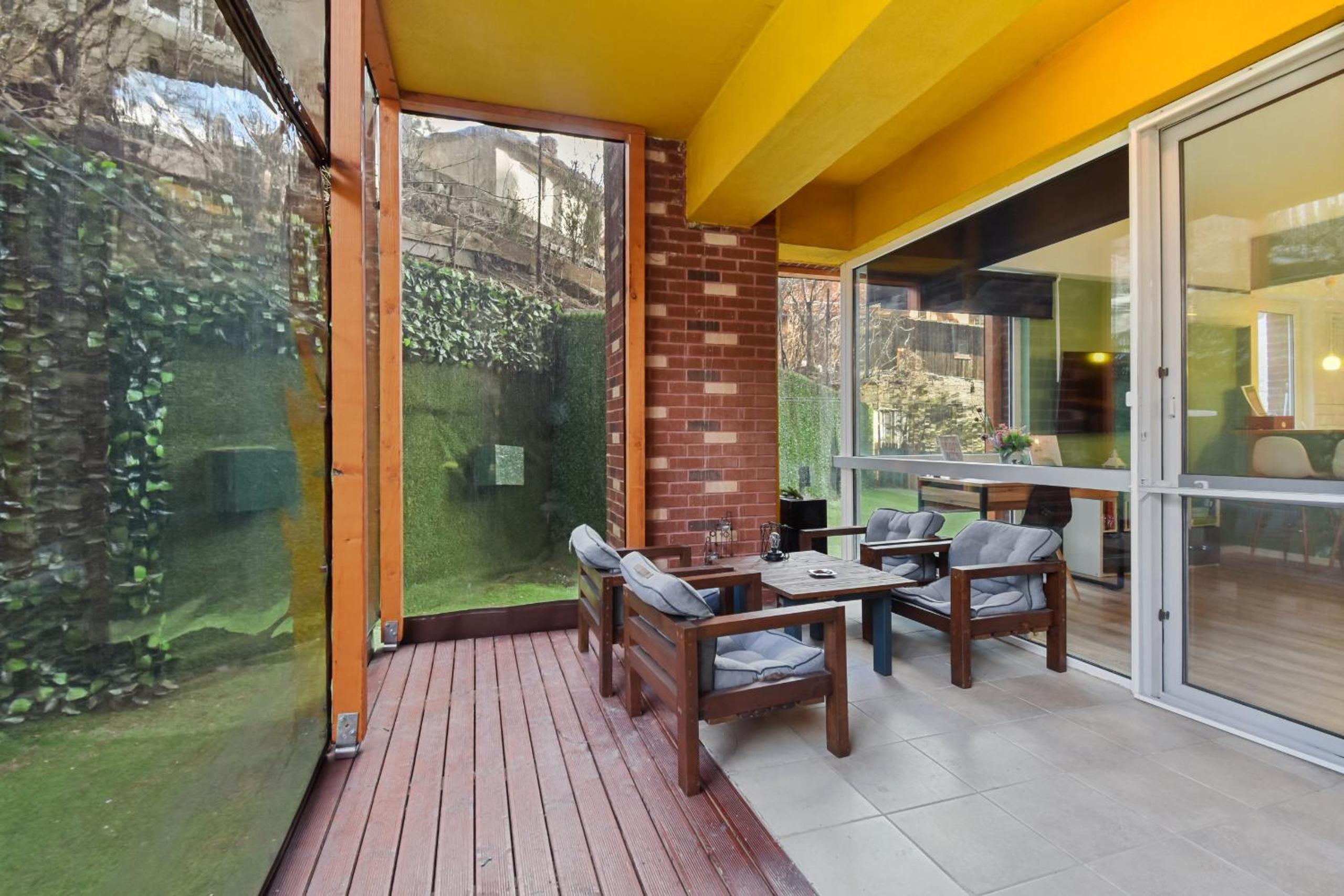Asteri Garden & Terrace Apartment view 4