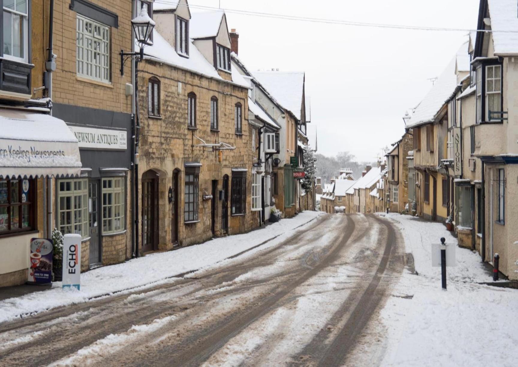 Zen Cottage Winchcombe Cheltenham view 3